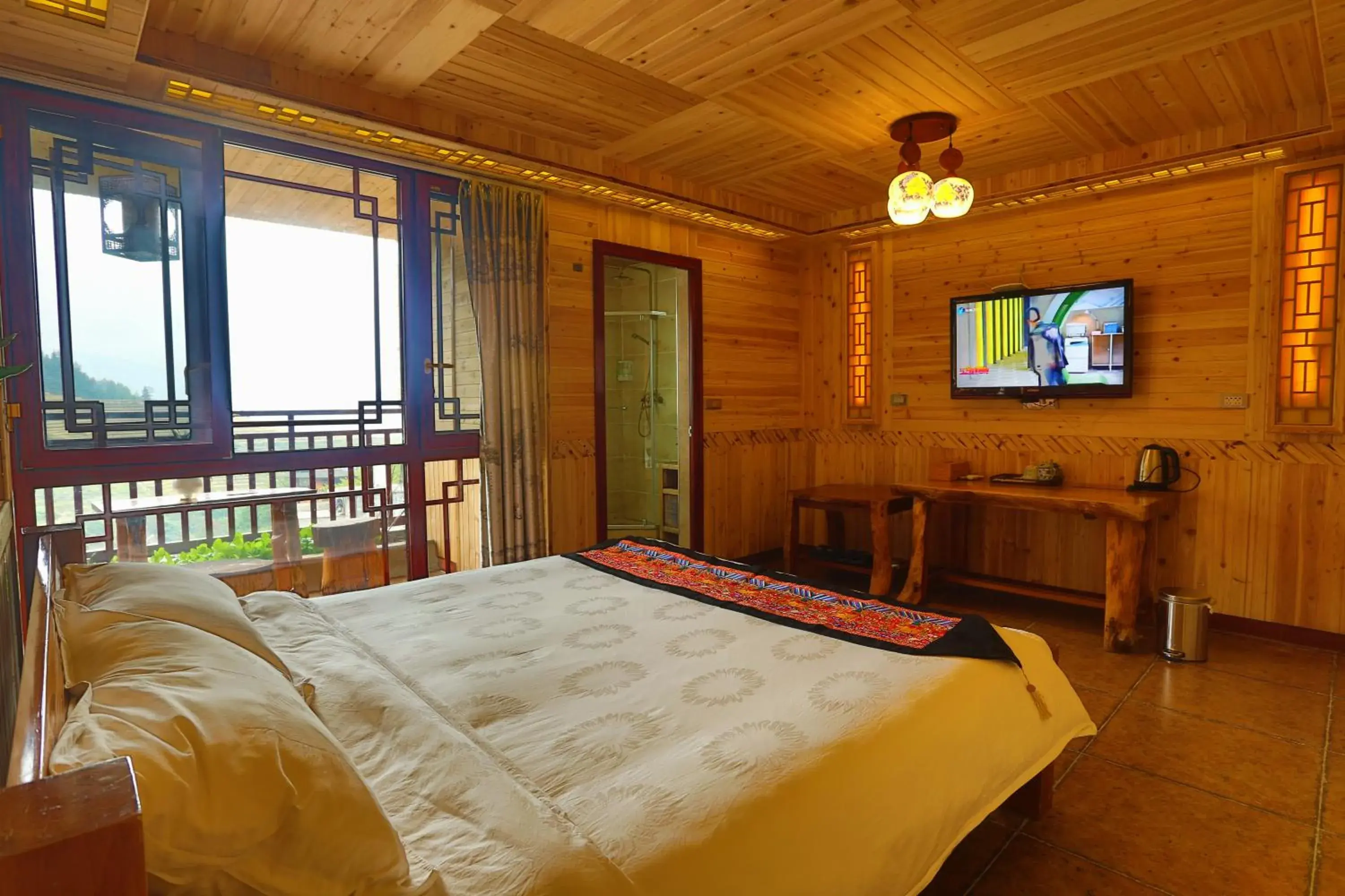 Deluxe Queen Room with View in Longji Holiday Hotel Deluxe Queen Room with View in Longji Holiday Hotel