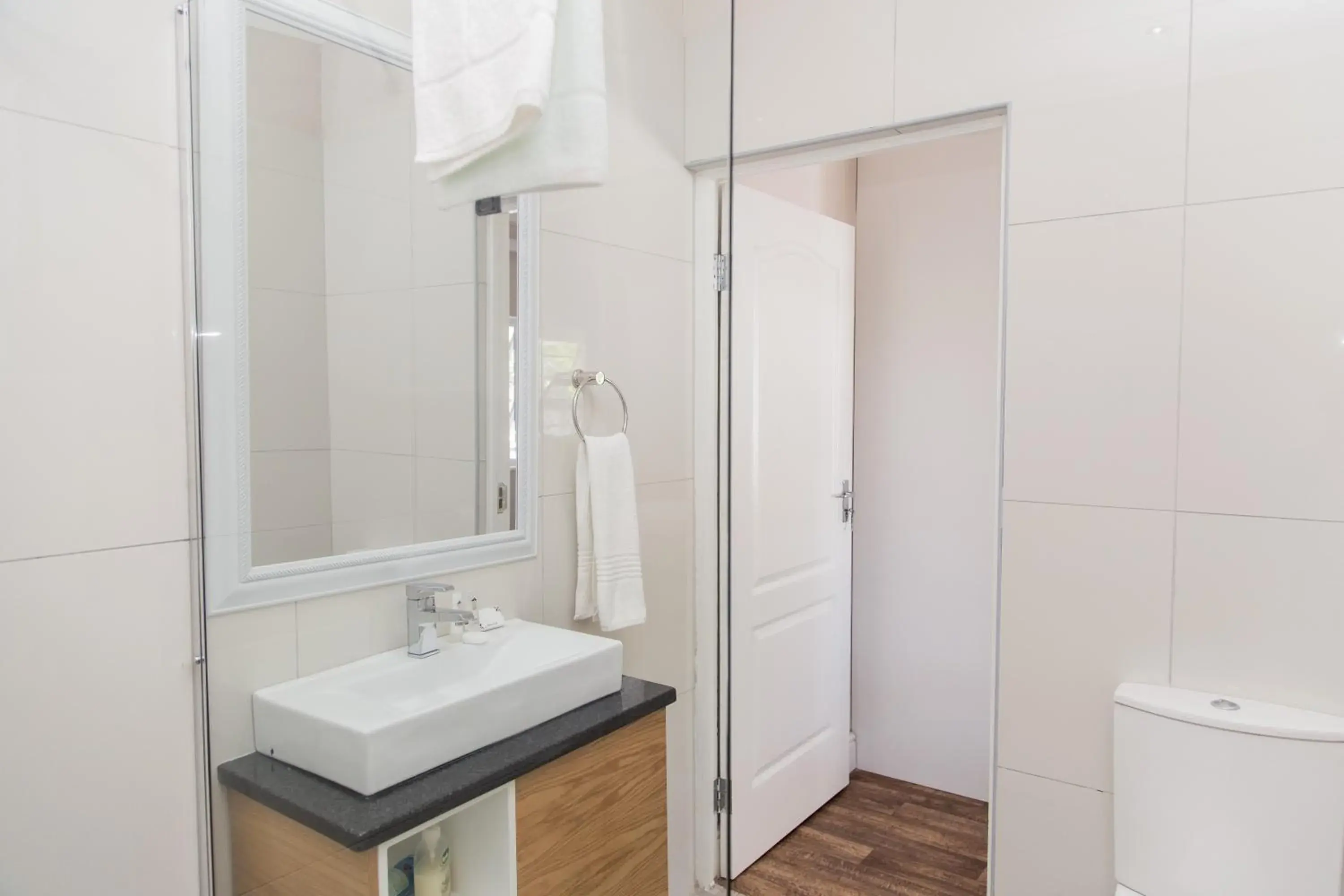 Luxury Double Room - single occupancy in Devereux Lodge Luxury Double Room - single occupancy in Devereux Lodge