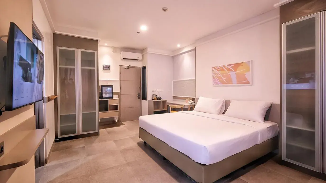 Deluxe King Room in Joylive BSD City Deluxe King Room in Joylive BSD City