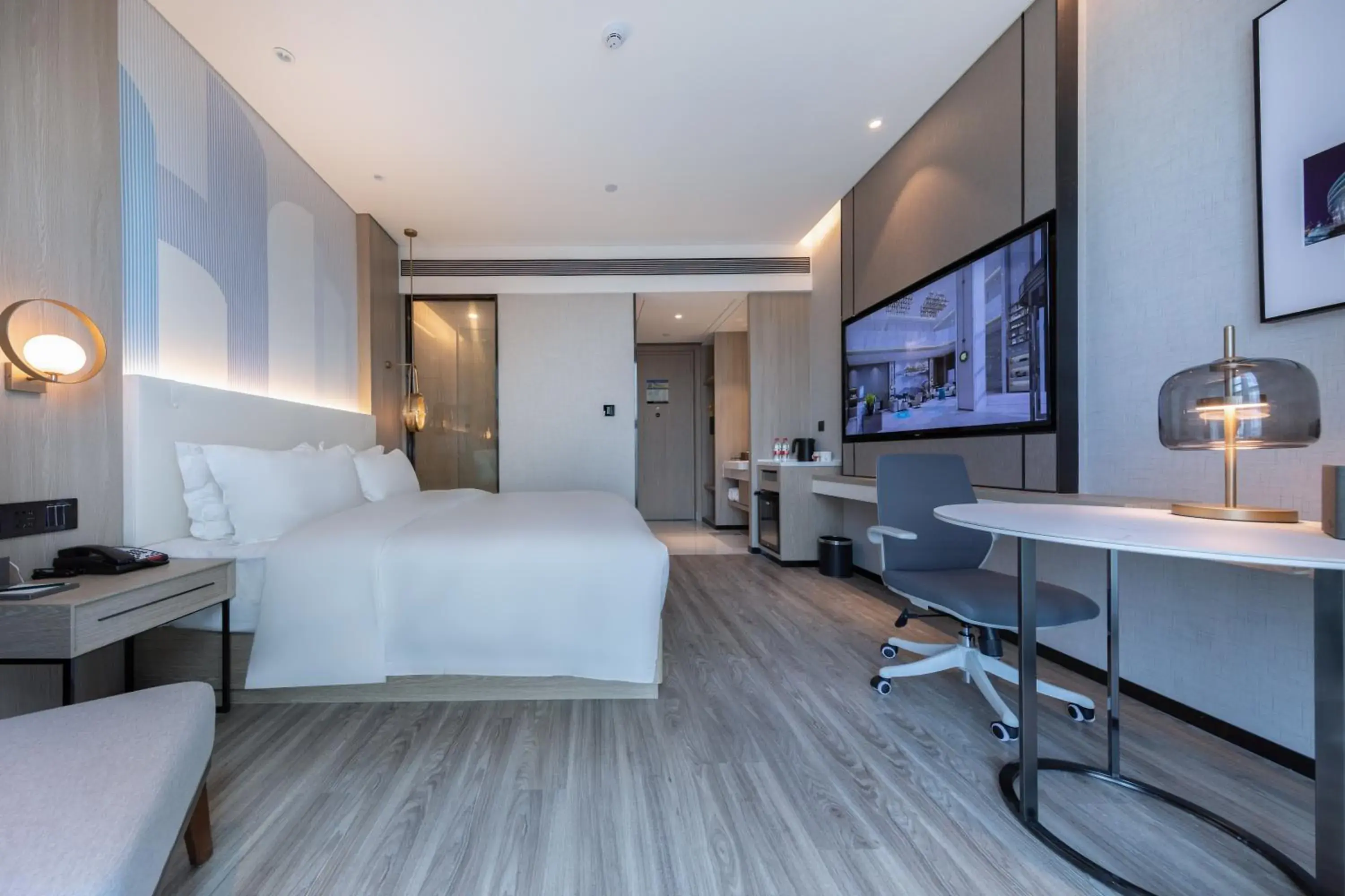 Deluxe King Room - Non-Smoking in Ramada Encore by Wyndham Dongguan East Deluxe King Room - Non-Smoking in Ramada Encore by Wyndham Dongguan East