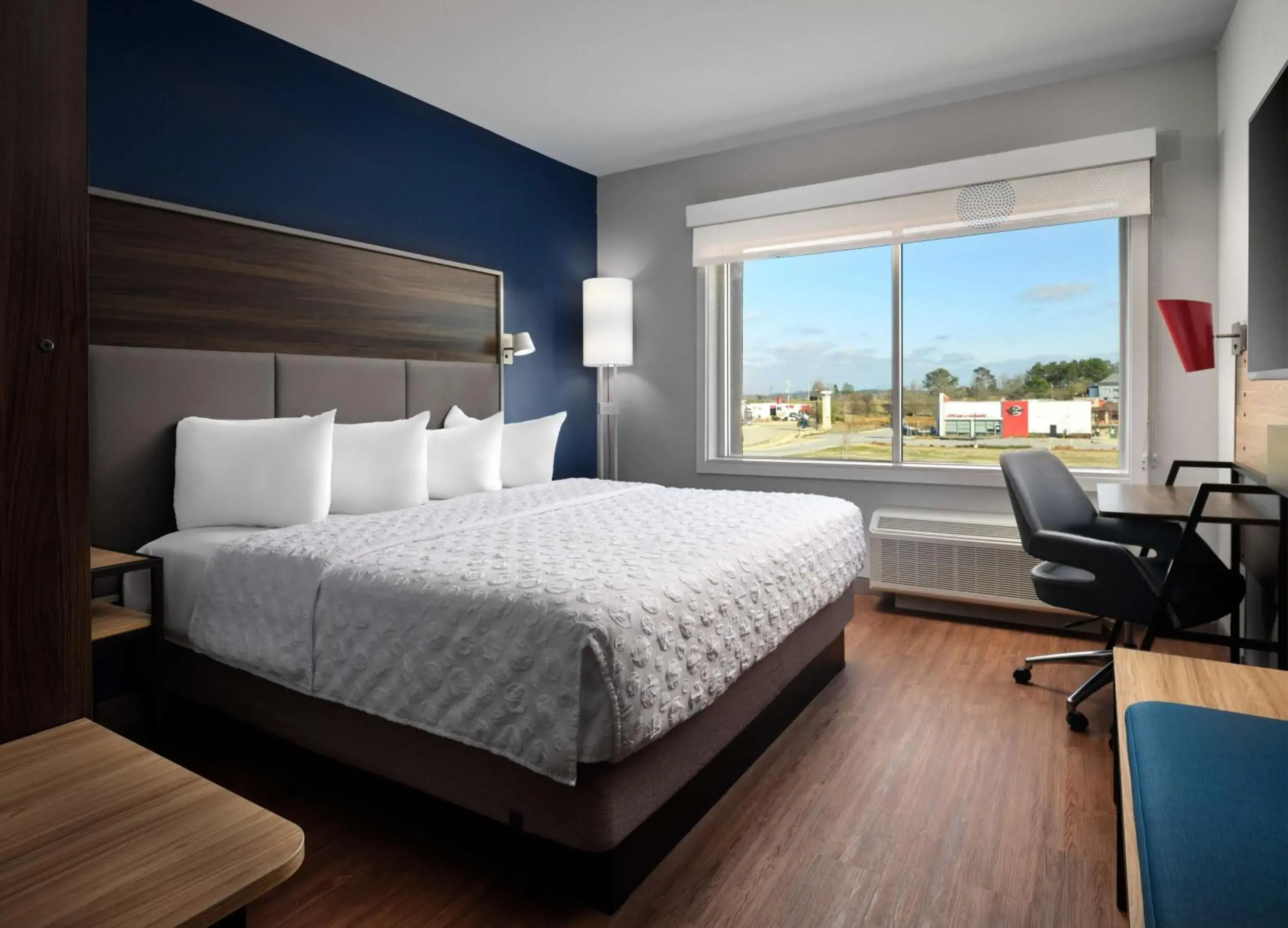 King Room in Tru By Hilton Tupelo, Ms King Room in Tru By Hilton Tupelo, Ms