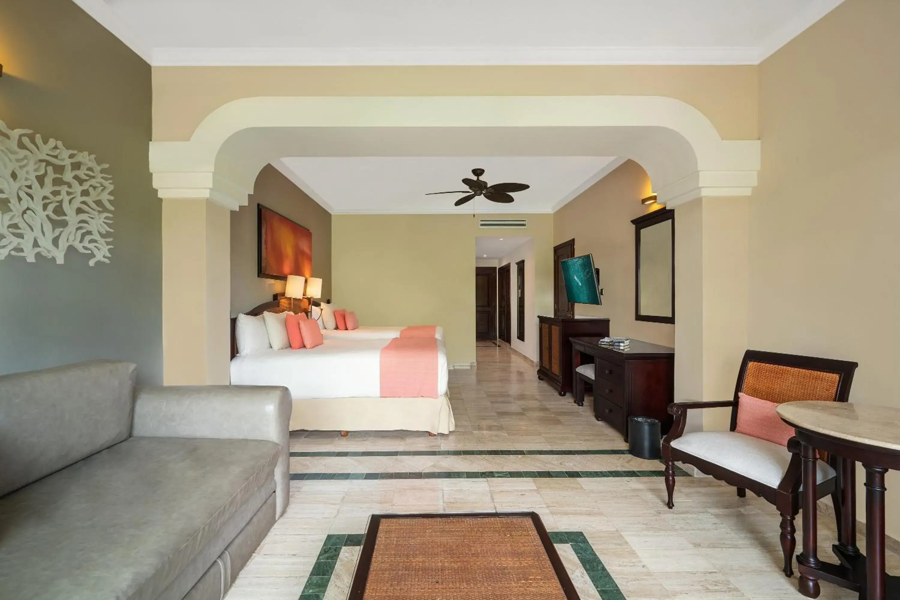 Junior Suite Beachside - single occupancy in Grand Palladium Select White Sand Resort & Spa - All Inclusive Junior Suite Beachside - single occupancy in Grand Palladium Select White Sand Resort & Spa - All Inclusive