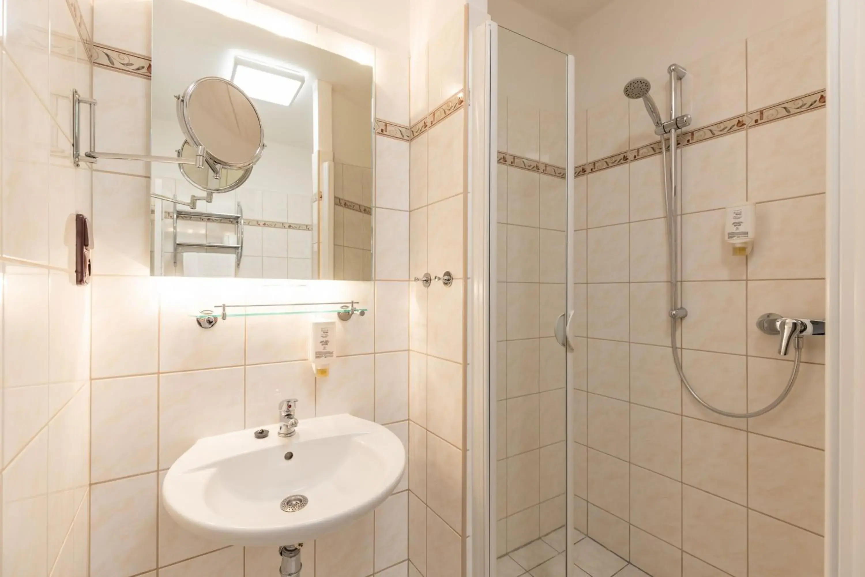 Superior Double or Twin Room in Active & Wellness Hotel Subterra Superior Double or Twin Room in Active & Wellness Hotel Subterra