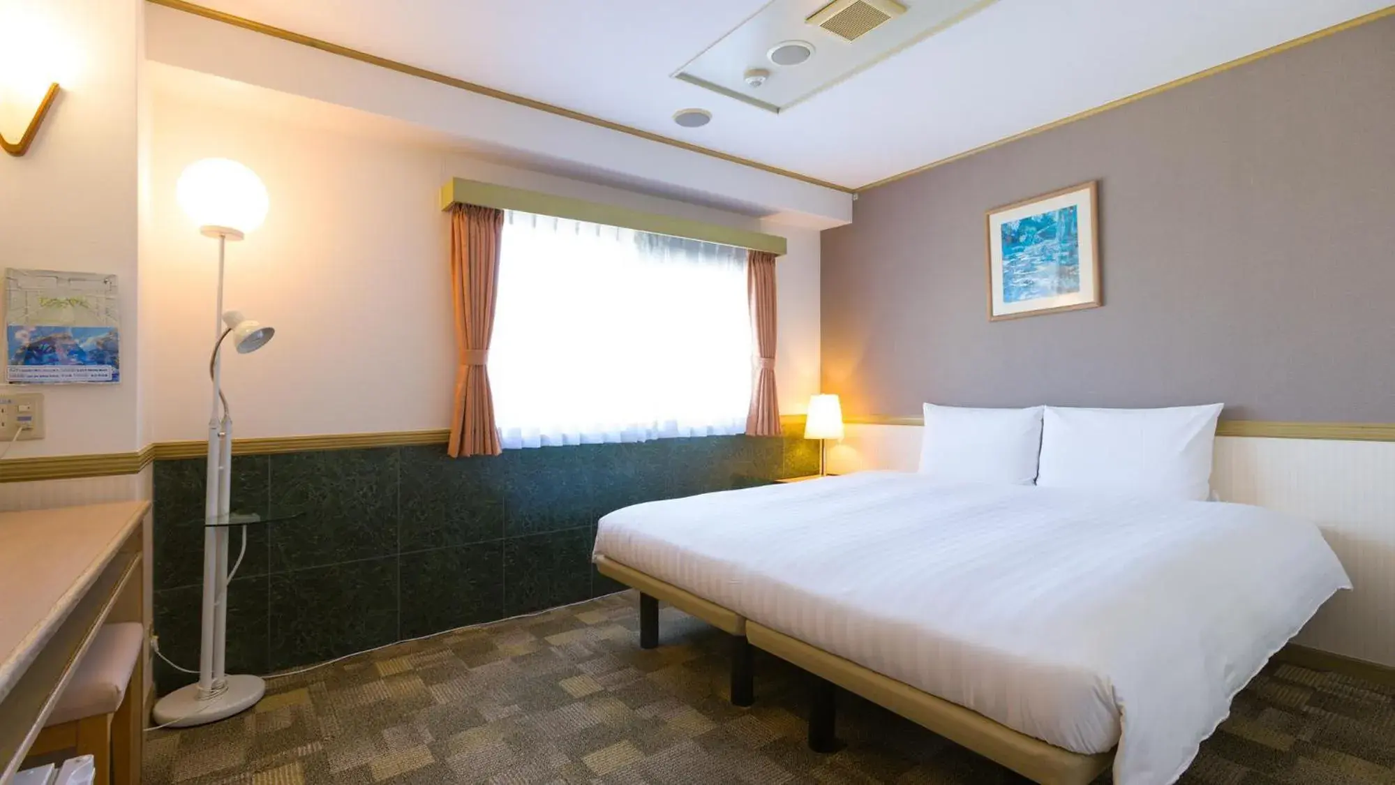 Queen Room - Non-Smoking in Toyoko Inn Tokyo Kamata Higashi-guchi Queen Room - Non-Smoking in Toyoko Inn Tokyo Kamata Higashi-guchi