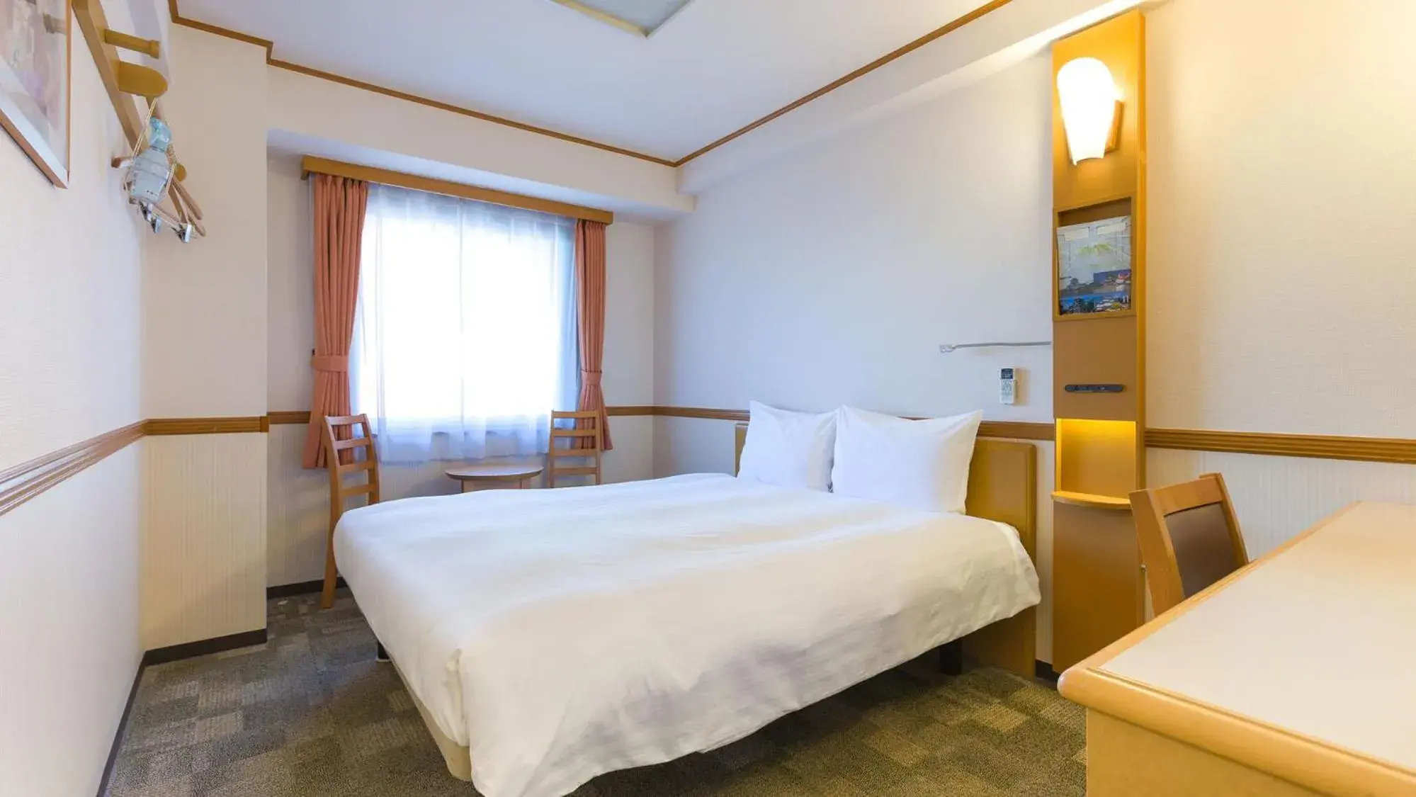 Double Room - single occupancy - Smoking in Toyoko Inn Hokkaido Tokachi Obihiro Ekimae Double Room - single occupancy - Smoking in Toyoko Inn Hokkaido Tokachi Obihiro Ekimae