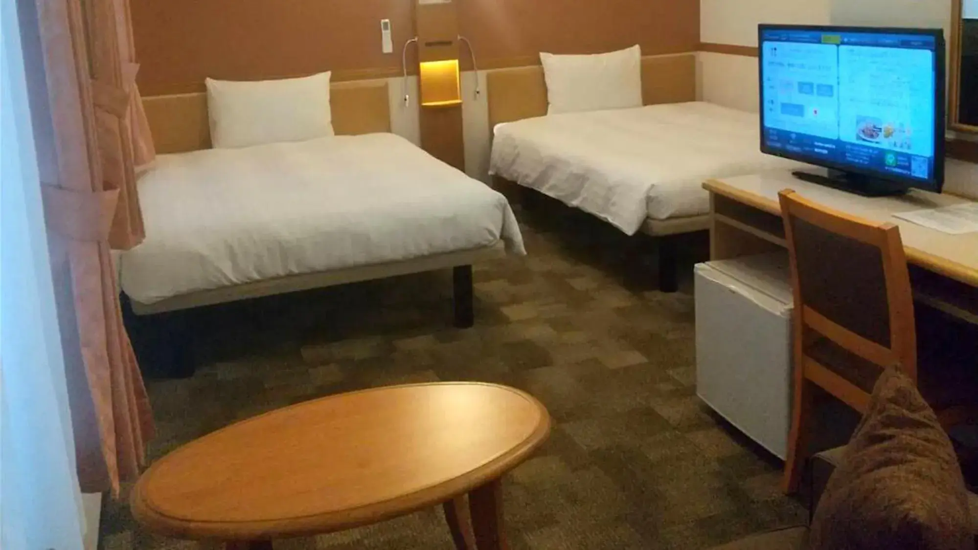 Deluxe Twin Room - single occupancy - Smoking in Toyoko Inn Hitachi Ekimae Deluxe Twin Room - single occupancy - Smoking in Toyoko Inn Hitachi Ekimae