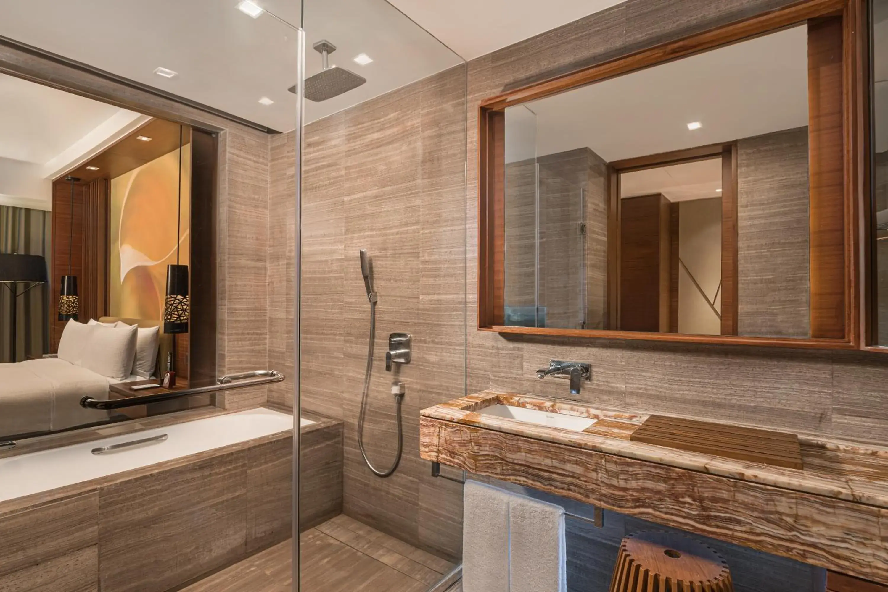 Continental Superior King Room in Marco Polo Ortigas Manila Continental Superior King Room in Marco Polo Ortigas Manila