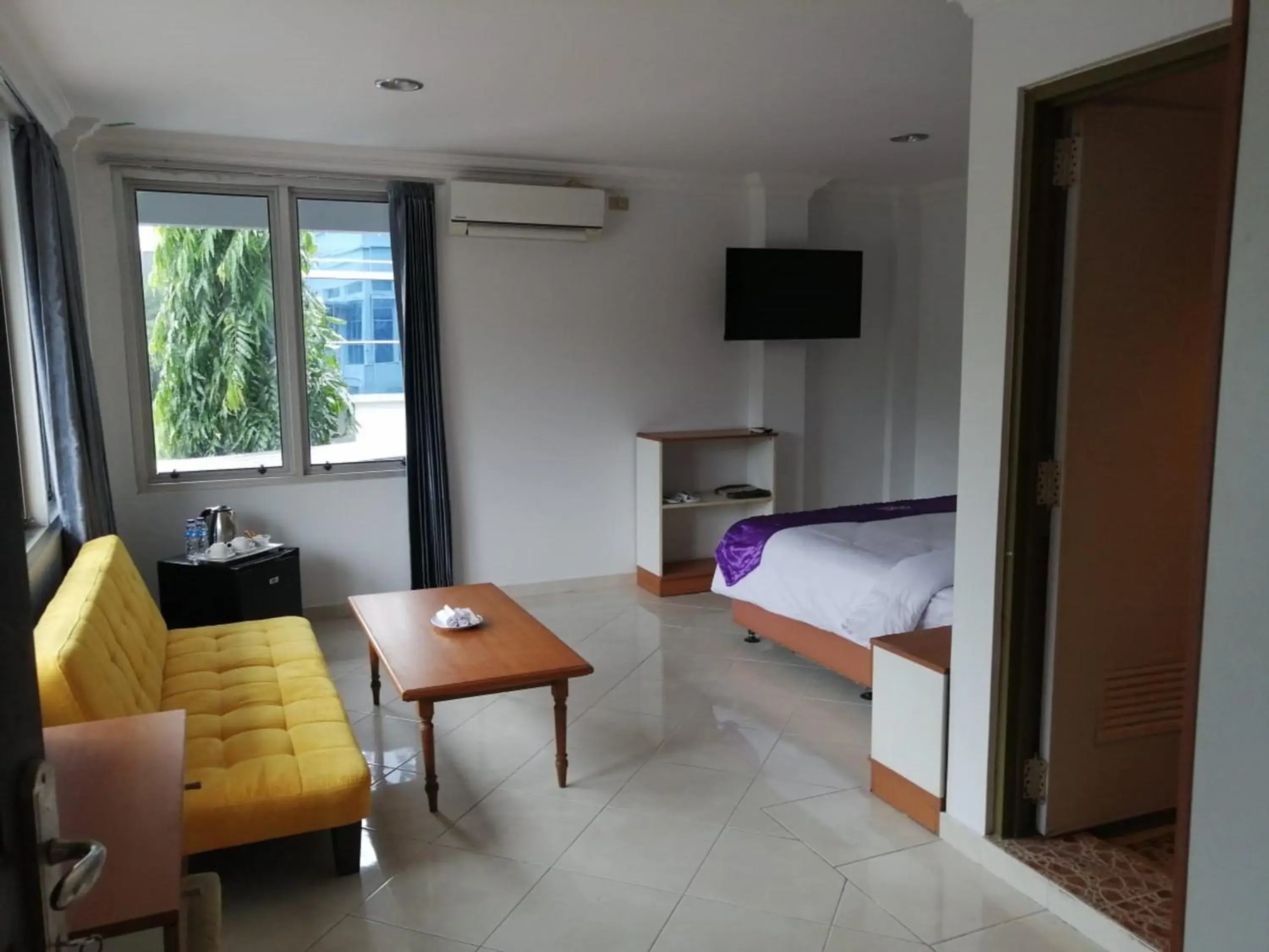 Deluxe Double Room in Plum Hotel Lading Banda Aceh Deluxe Double Room in Plum Hotel Lading Banda Aceh