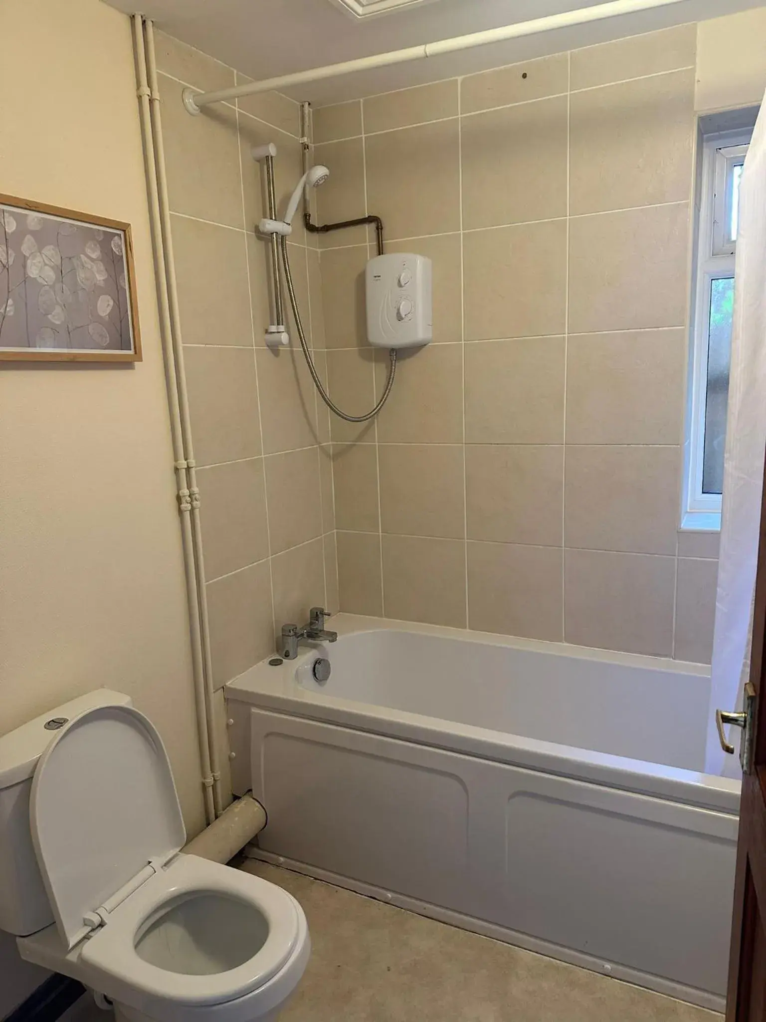 Twin Room in ROYAL OAK Twin Room in ROYAL OAK