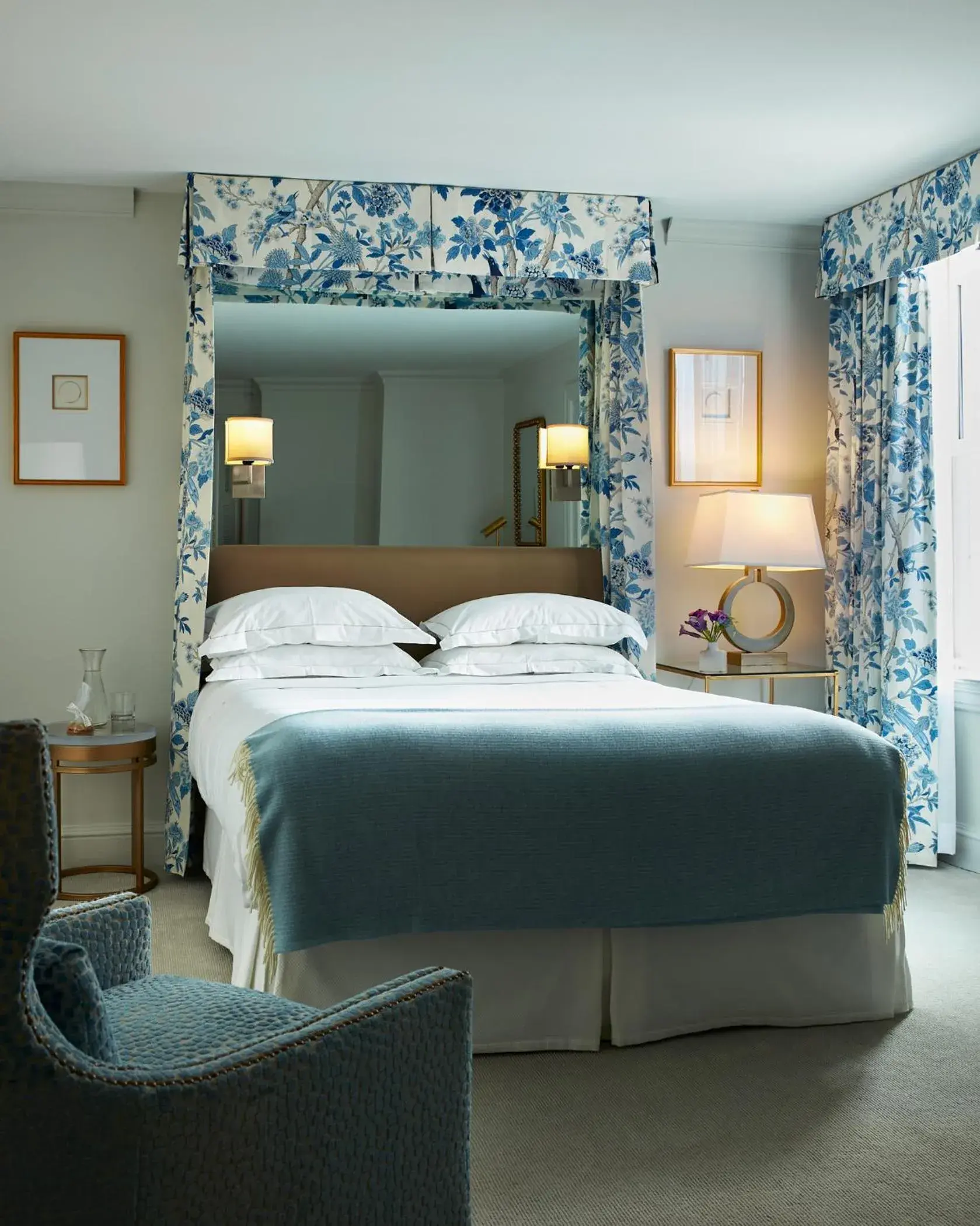 Deluxe Queen Room in The Eliot Hotel Deluxe Queen Room in The Eliot Hotel