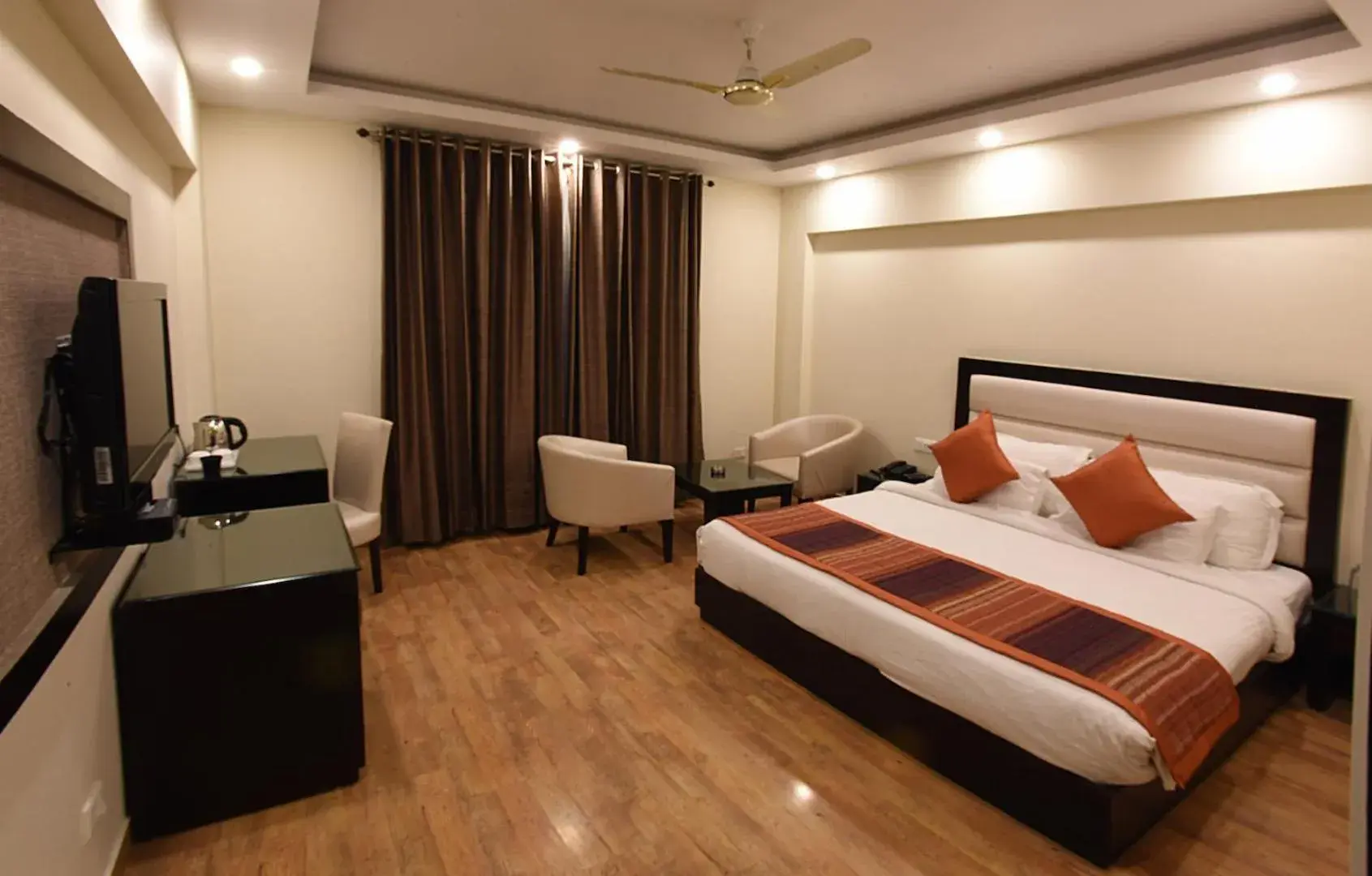 Executive Double Room - single occupancy in Starz Clarks INN Mussoorie Executive Double Room - single occupancy in Starz Clarks INN Mussoorie