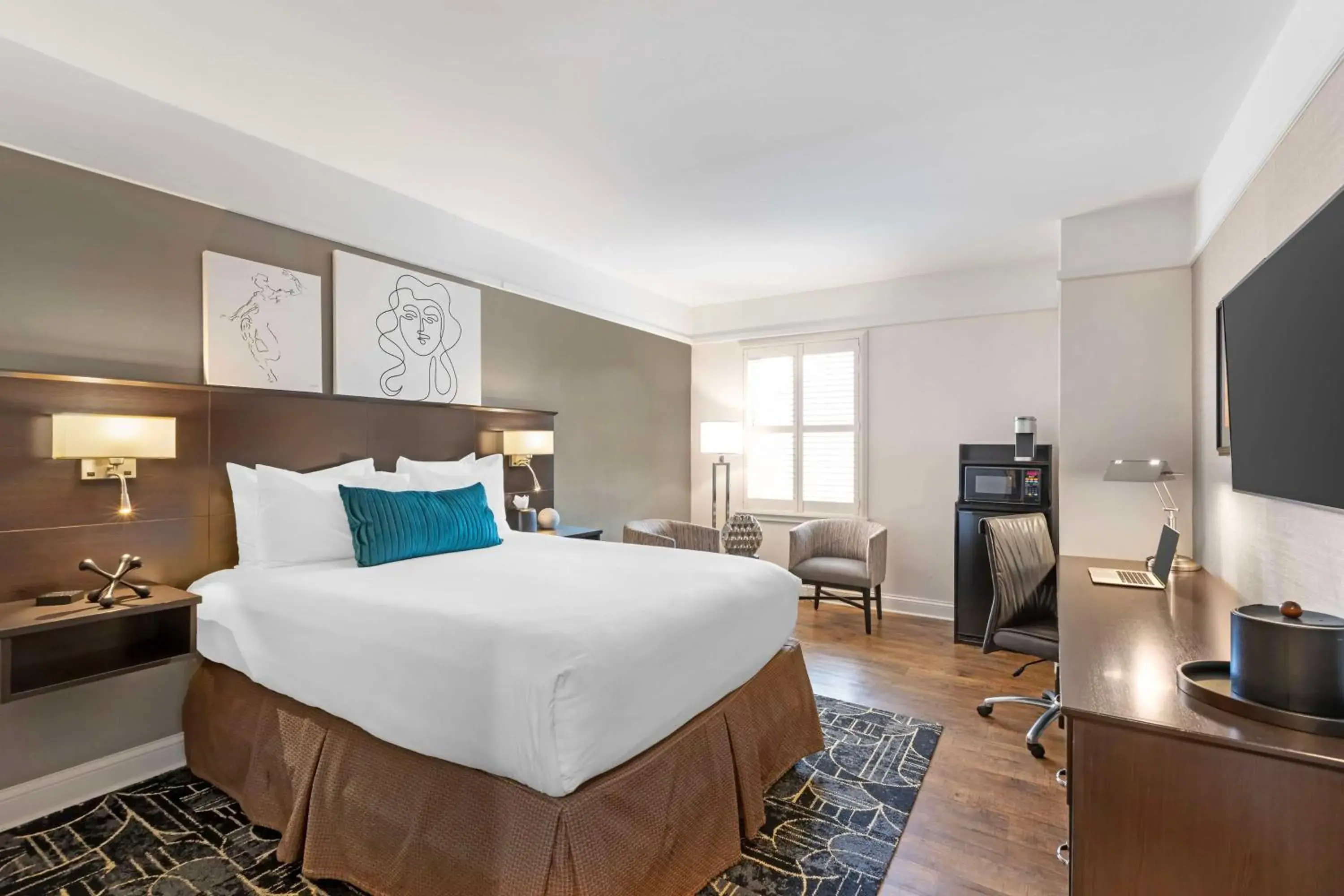 Queen Room in Best Western Plus Hawthorne Terrace Hotel Queen Room in Best Western Plus Hawthorne Terrace Hotel