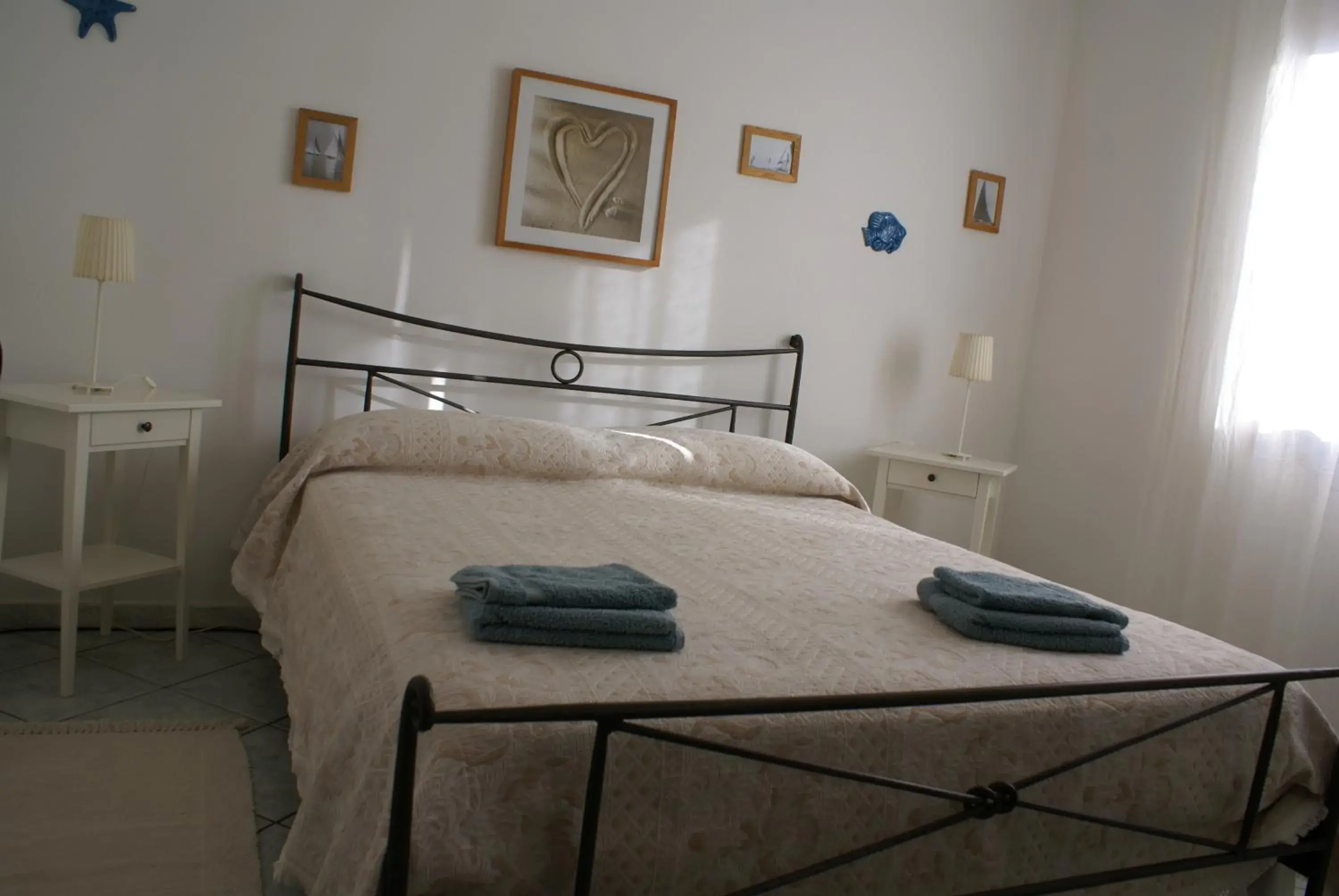 Deluxe Double Room with Private External Bathroom in I Ginepri B&B Deluxe Double Room with Private External Bathroom in I Ginepri B&B