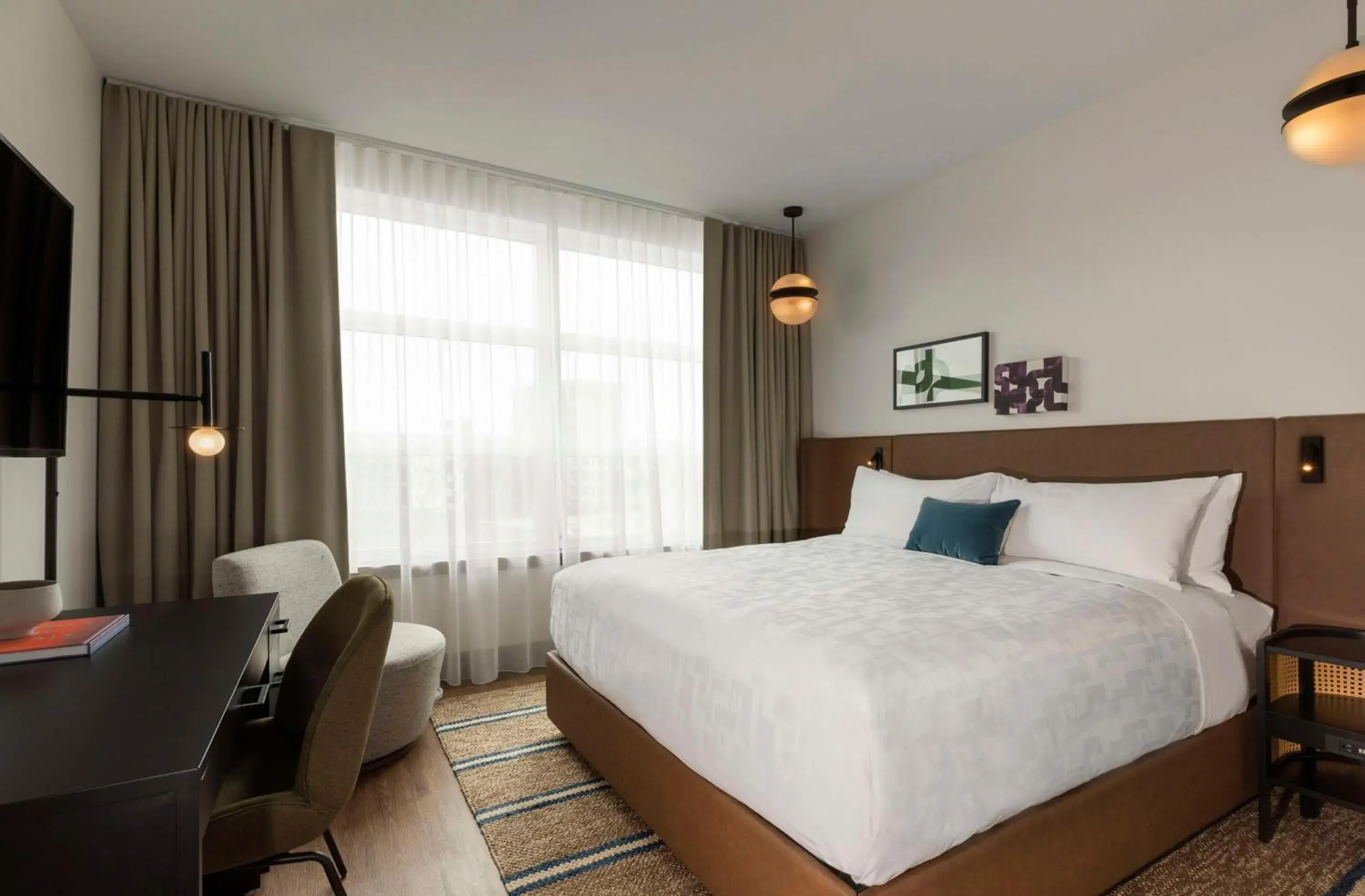 Urban King Room in Kissel Uptown Oakland, in the Unbound Collection by Hyatt Urban King Room in Kissel Uptown Oakland, in the Unbound Collection by Hyatt