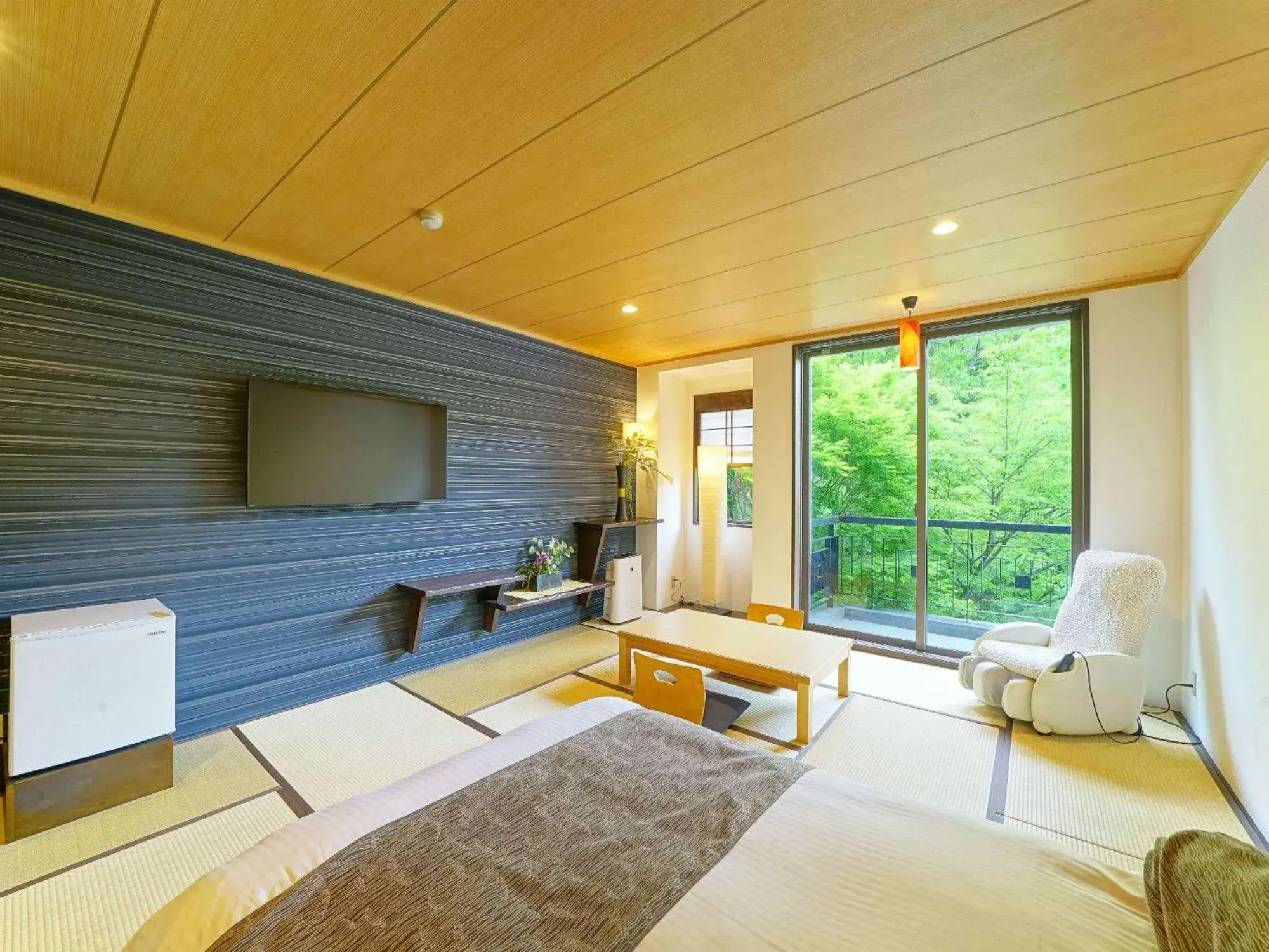 Twin Room - single occupancy in 伊豆高原温泉ホテル 森の泉 Twin Room - single occupancy in 伊豆高原温泉ホテル 森の泉