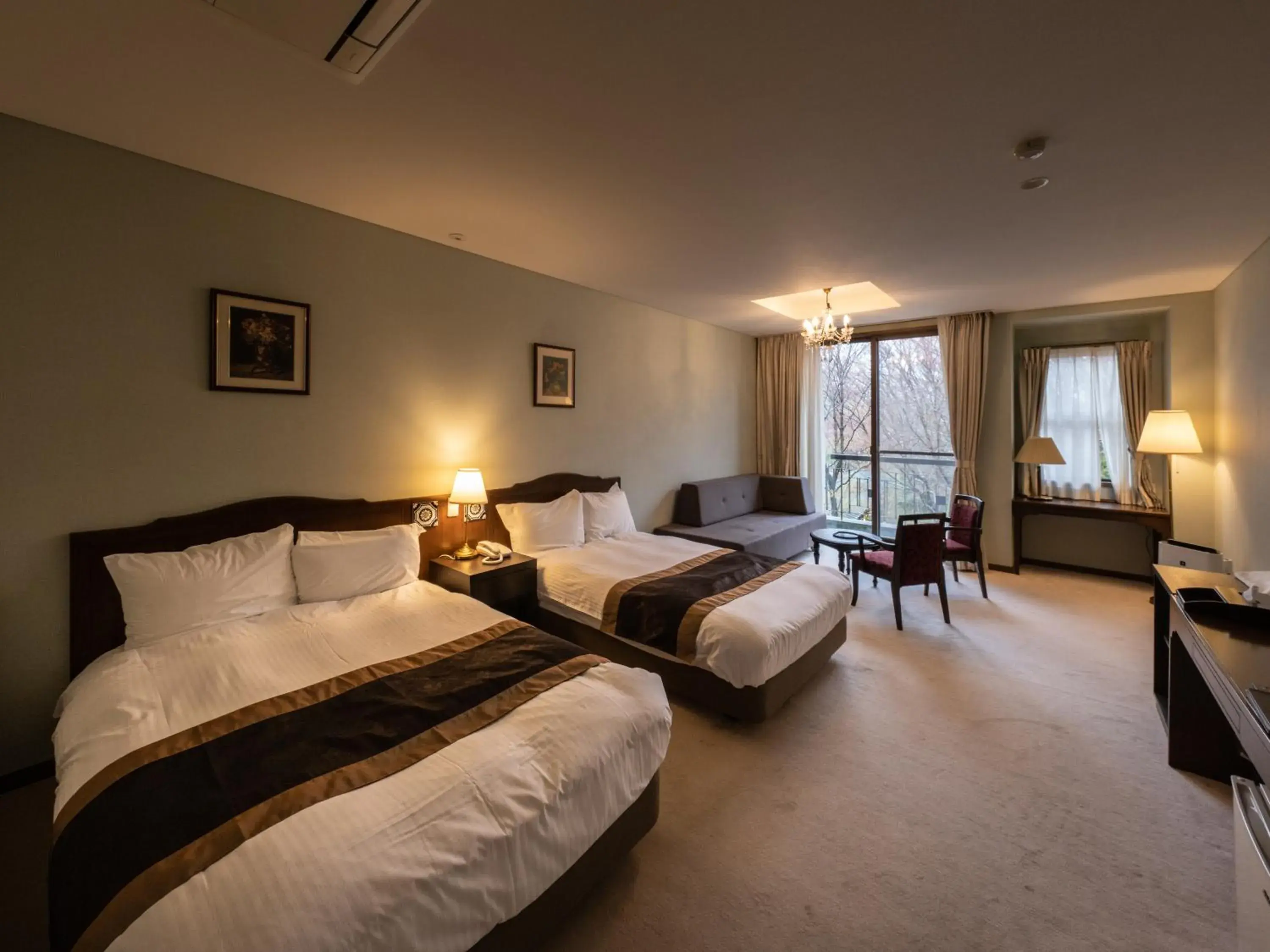 Superior Twin Room - single occupancy in 伊豆高原温泉ホテル 森の泉 Superior Twin Room - single occupancy in 伊豆高原温泉ホテル 森の泉