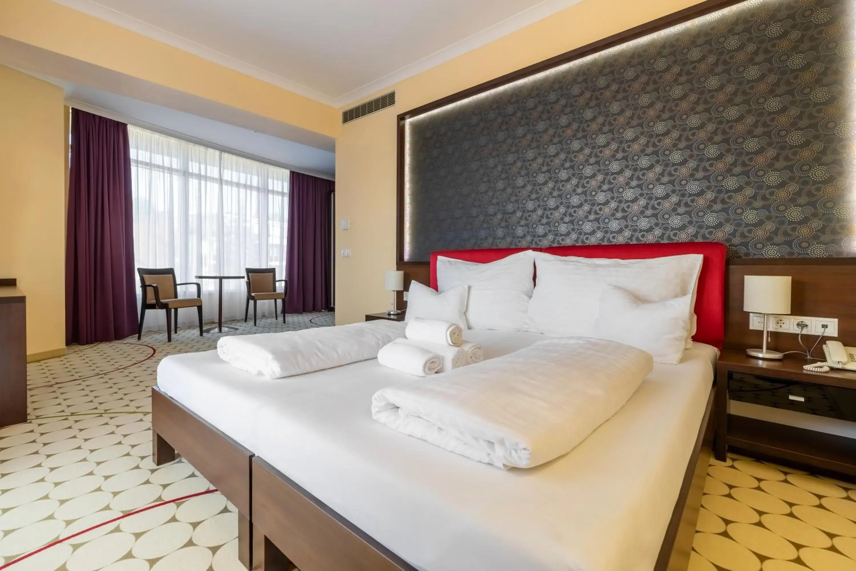 Twin Room - single occupancy - Disability Access in Hotel Aurora Twin Room - single occupancy - Disability Access in Hotel Aurora