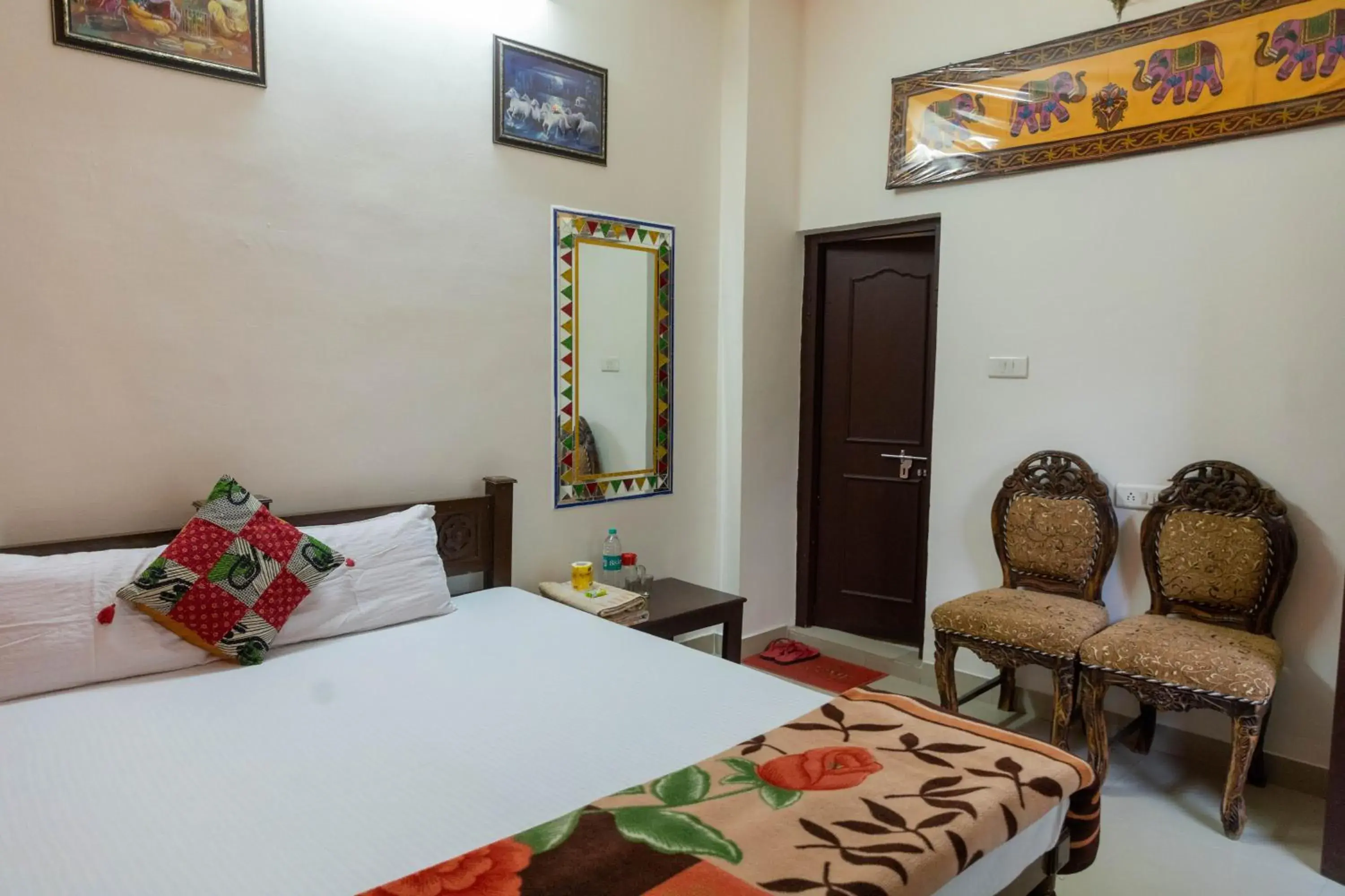 Deluxe Double Room in Hotel tulsi palace Deluxe Double Room in Hotel tulsi palace