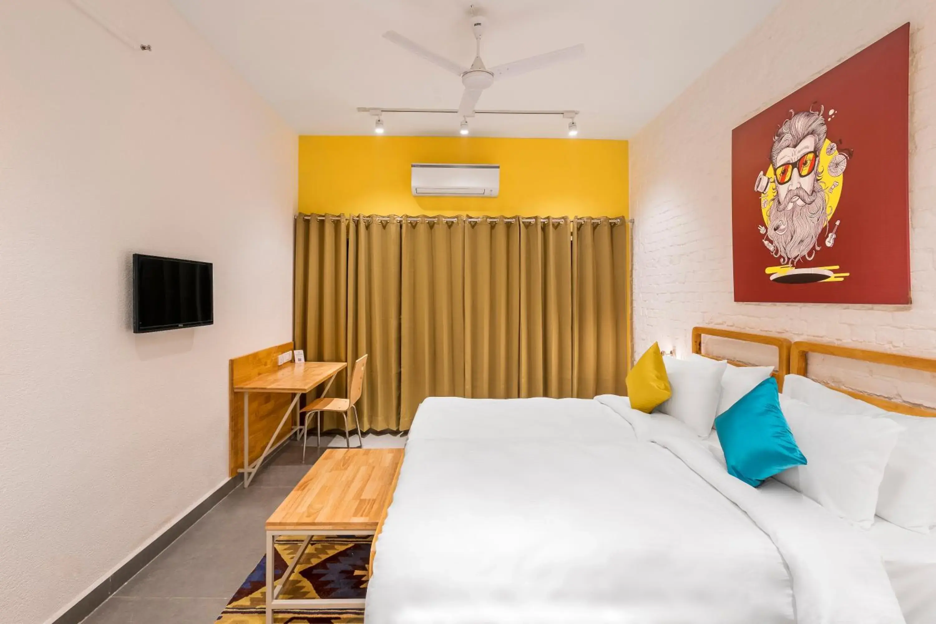 Deluxe Room in Bedzzz Varanasi by Leisure Hotels, 1 Km from Dashwasamedh Ghat Deluxe Room in Bedzzz Varanasi by Leisure Hotels, 1 Km from Dashwasamedh Ghat