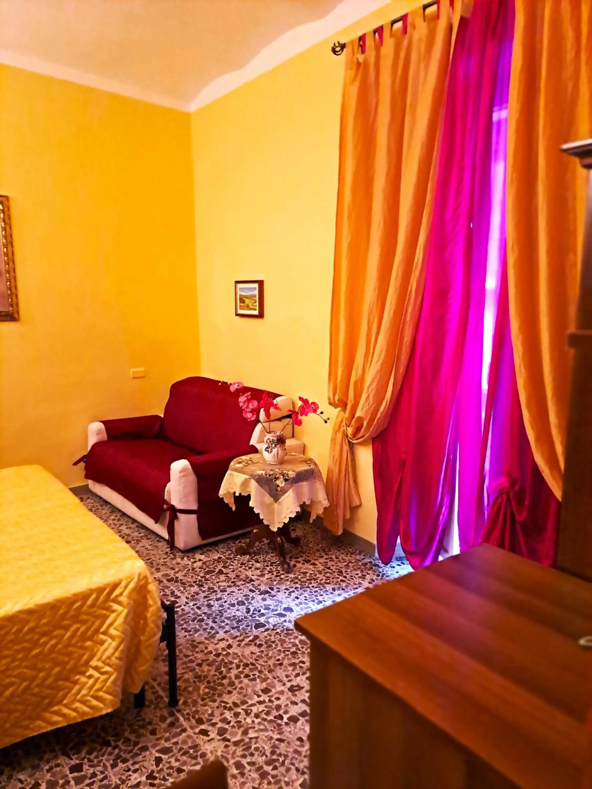 Double Room with Private External Bathroom - single occupancy in Bed And Breakfast Camere Primavera Double Room with Private External Bathroom - single occupancy in Bed And Breakfast Camere Primavera