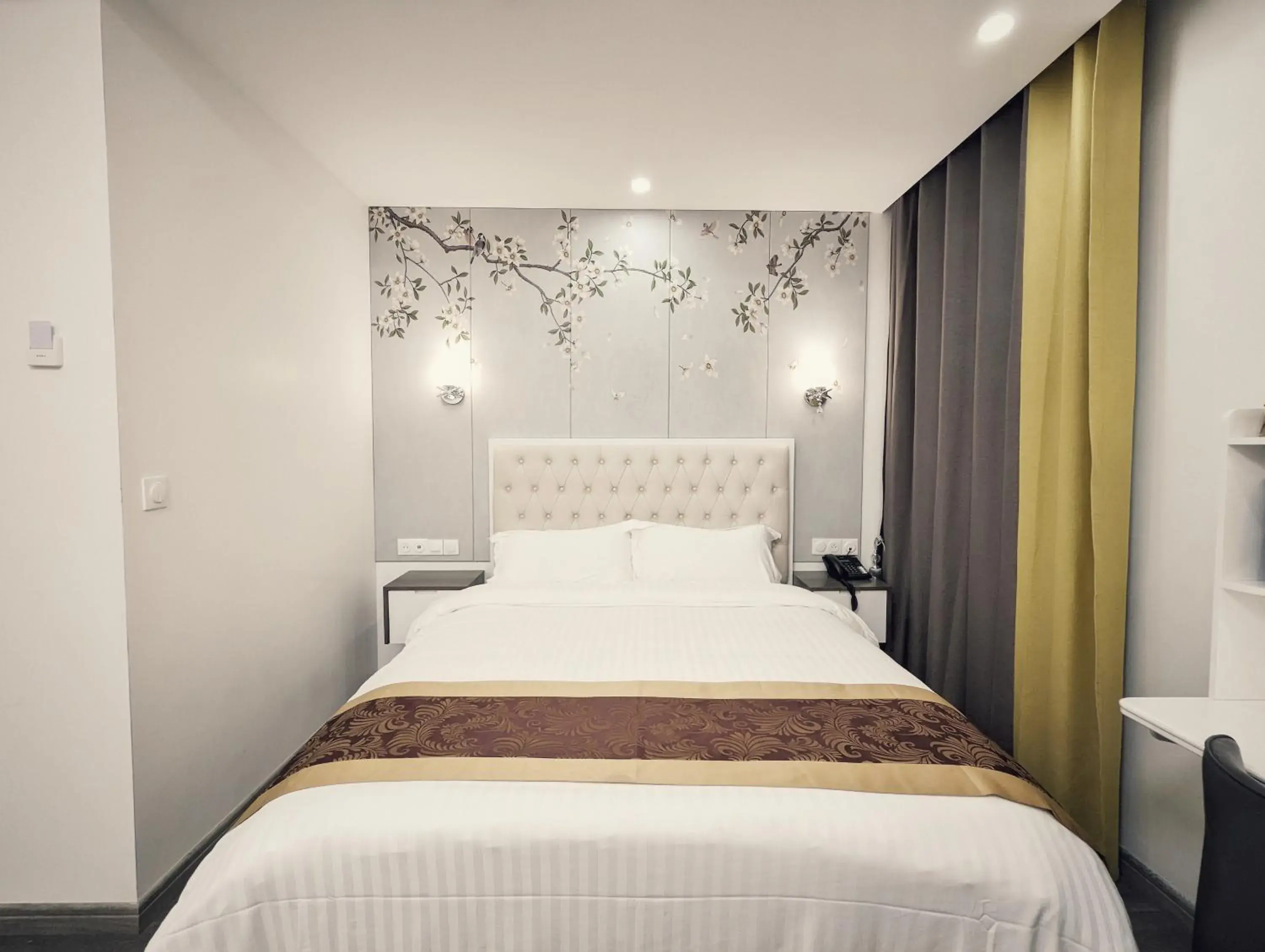 Quadruple Room - 1 Double Bed 2 Single Beds in KYRIAD ROUEN SUD - Sotteville les Rouen Quadruple Room - 1 Double Bed 2 Single Beds in KYRIAD ROUEN SUD - Sotteville les Rouen