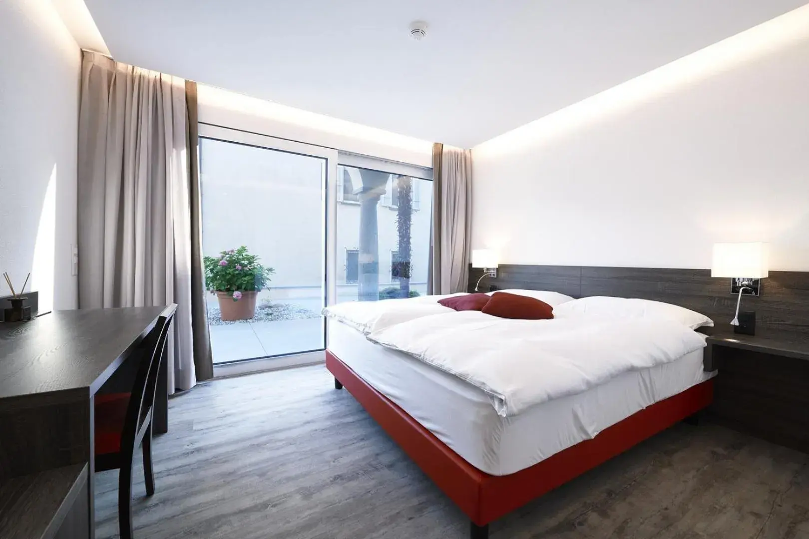 Small Double Room in Hotel la Meridiana, Lake & SPA Small Double Room in Hotel la Meridiana, Lake & SPA