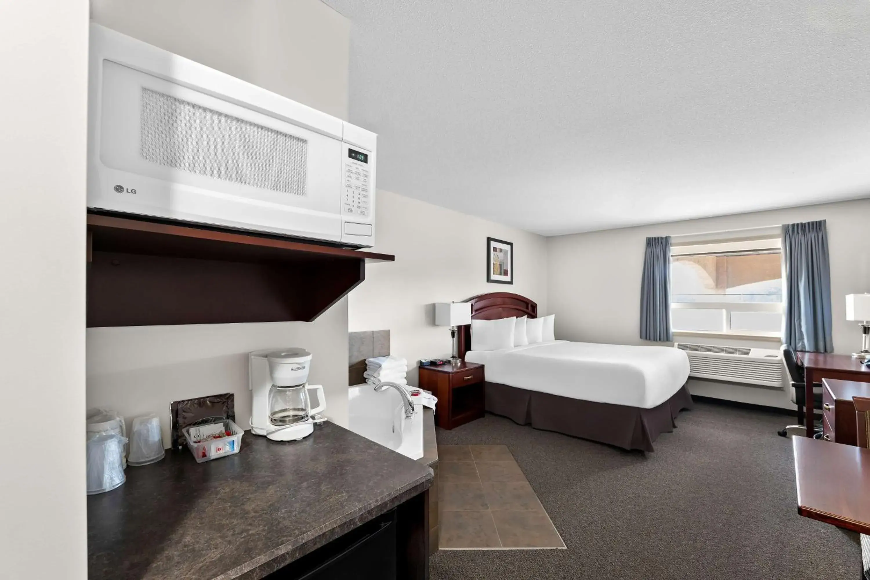 King Suite in SureStay Plus Hotel by Best Western Hardisty King Suite in SureStay Plus Hotel by Best Western Hardisty