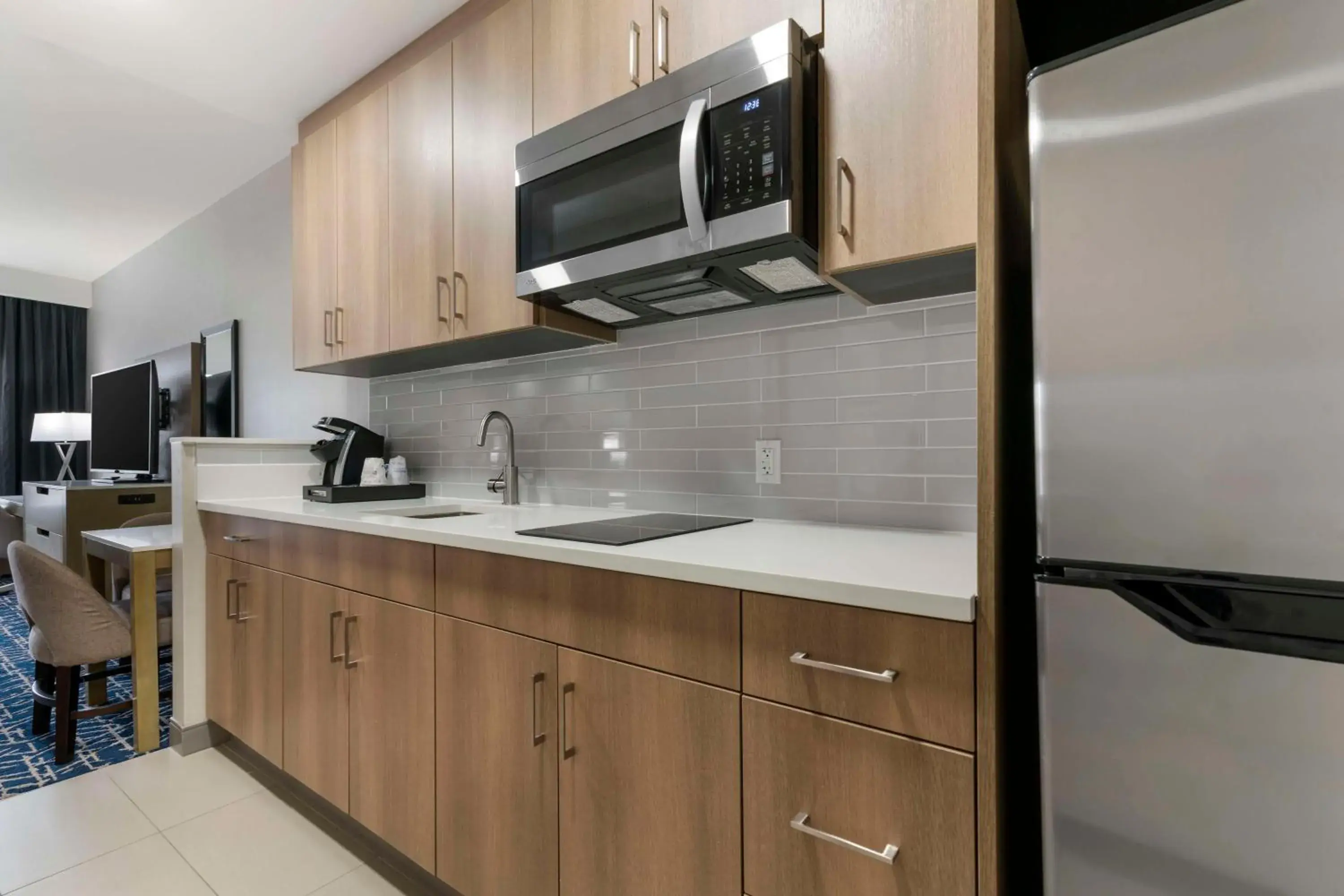 Queen Suite with Two Queen Beds and Kitchenette in Best Western Premier Route 97 Vernon Queen Suite with Two Queen Beds and Kitchenette in Best Western Premier Route 97 Vernon