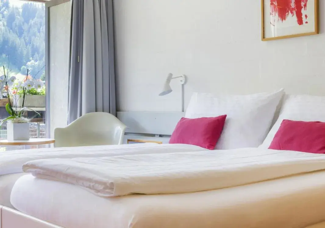 Double Room with Balcony in Hotel Kreuz Lenk Double Room with Balcony in Hotel Kreuz Lenk