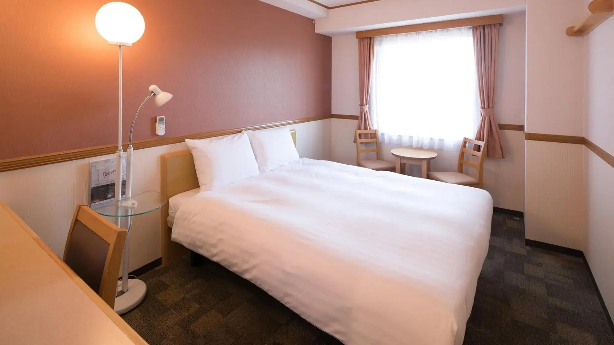 Queen Room - single occupancy - Non-Smoking in Toyoko Inn Aioi eki Shinkansen guchi Queen Room - single occupancy - Non-Smoking in Toyoko Inn Aioi eki Shinkansen guchi