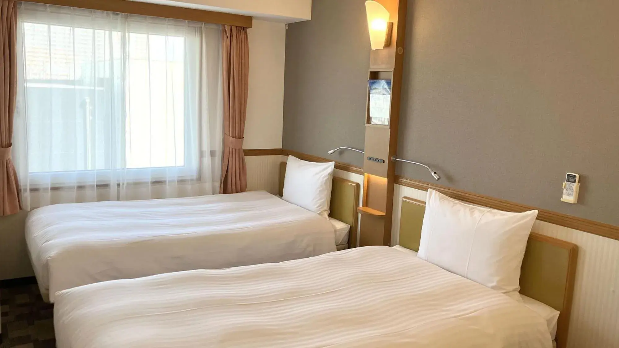 Twin Room - Non-Smoking in Toyoko Inn Moriya Ekimae Twin Room - Non-Smoking in Toyoko Inn Moriya Ekimae