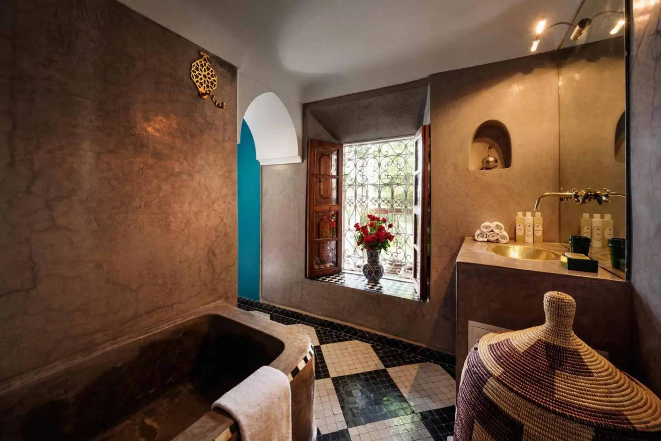 Luxury Double or Twin Room in Riad Les Yeux Bleus Luxury Double or Twin Room in Riad Les Yeux Bleus