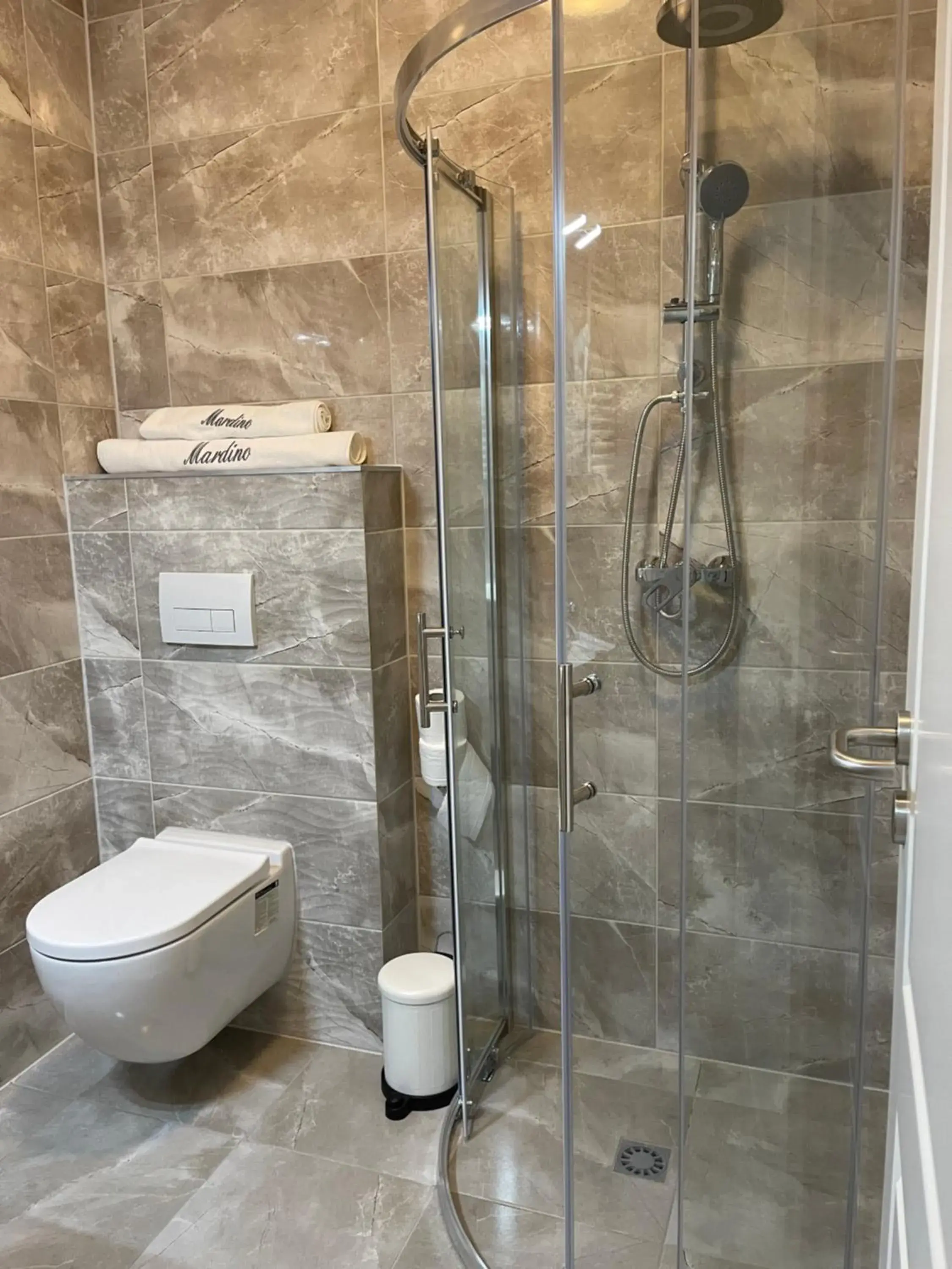 Double or Twin Room with Private Bathroom - single occupancy in Hannover Zimmervermietung Mardino Double or Twin Room with Private Bathroom - single occupancy in Hannover Zimmervermietung Mardino