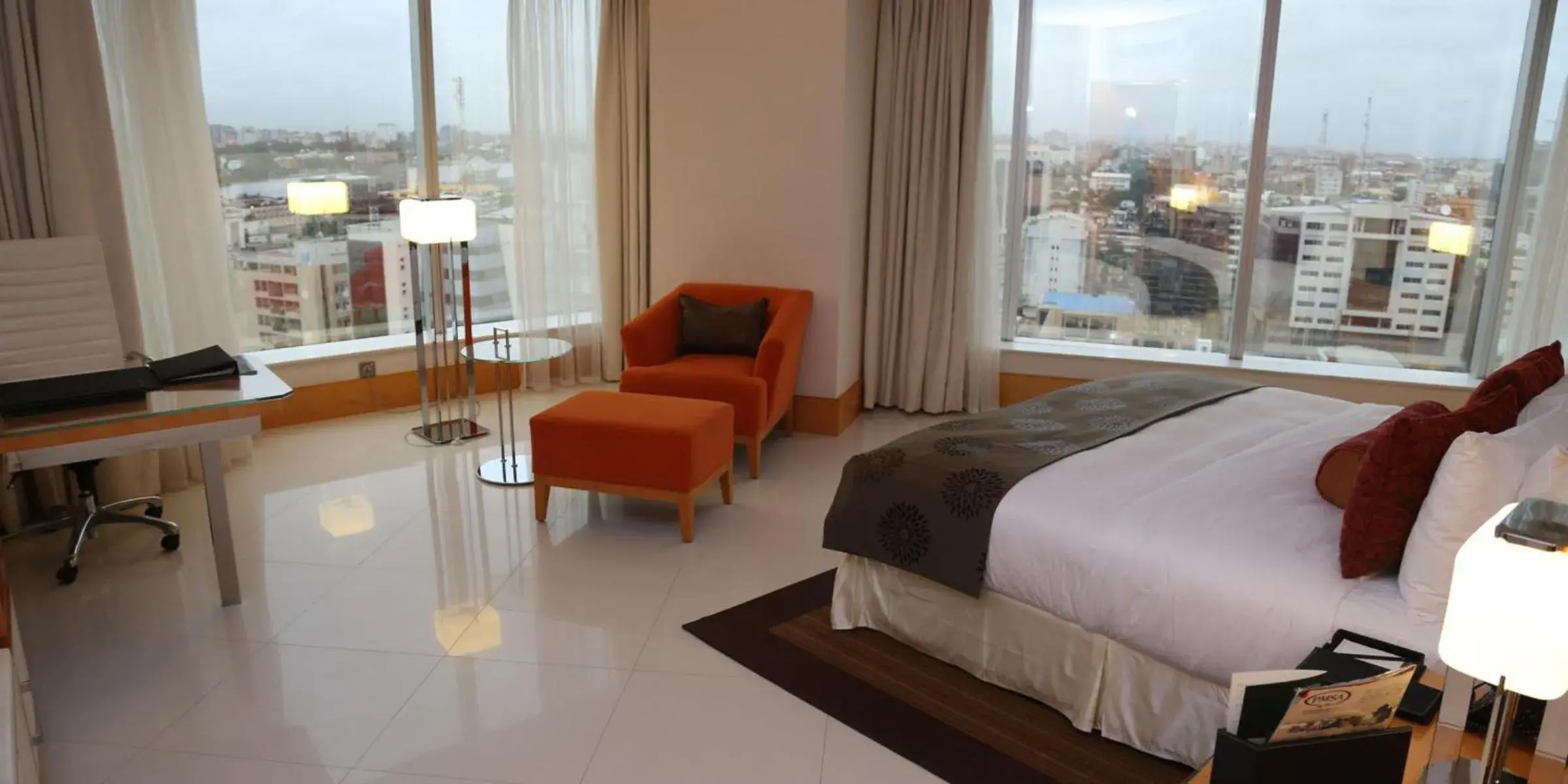 Deluxe Room in Lagos Continental Hotel Deluxe Room in Lagos Continental Hotel