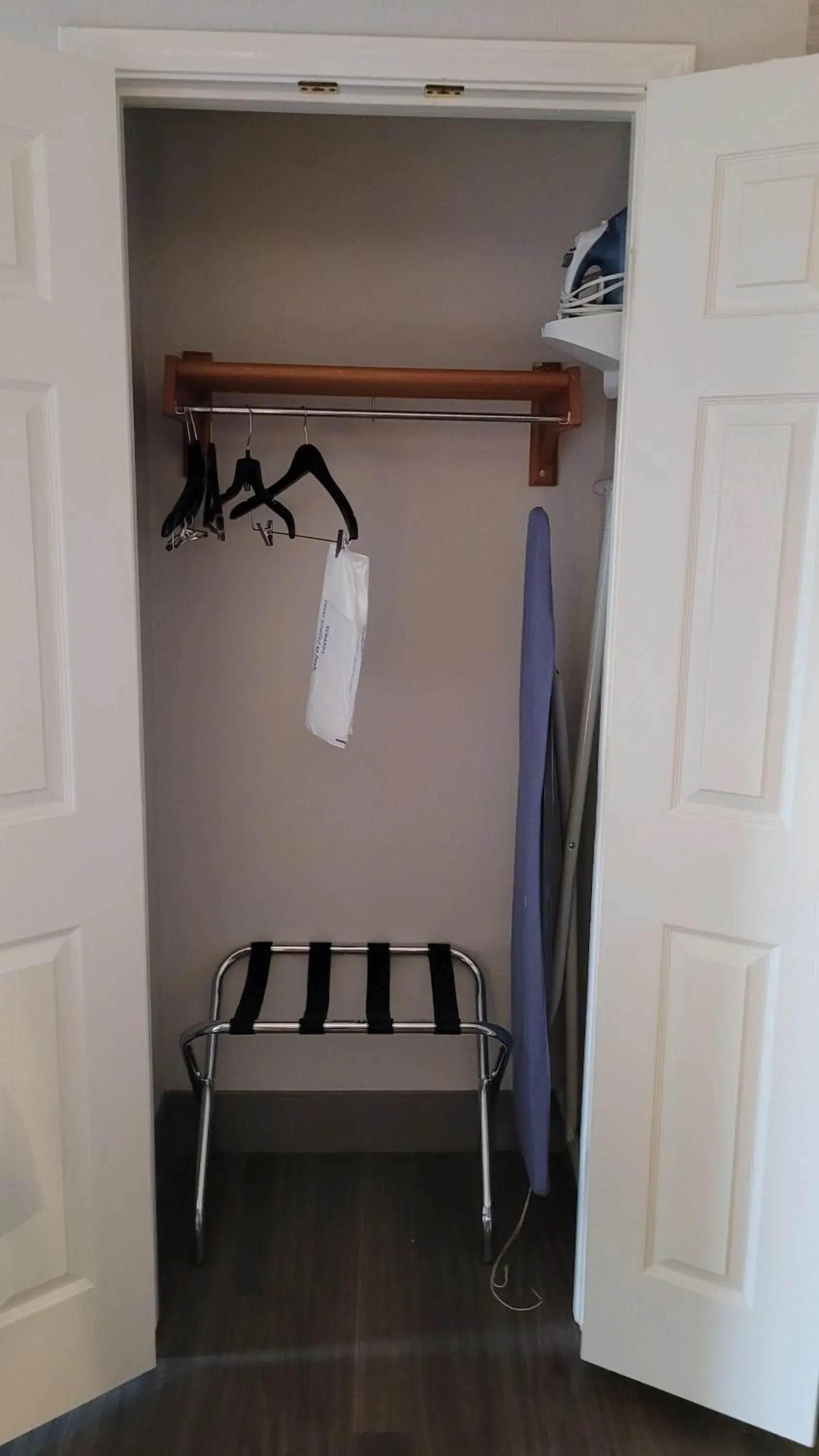 Large Single Room in Hotel Palm Bliss Corpus Christi South Large Single Room in Hotel Palm Bliss Corpus Christi South