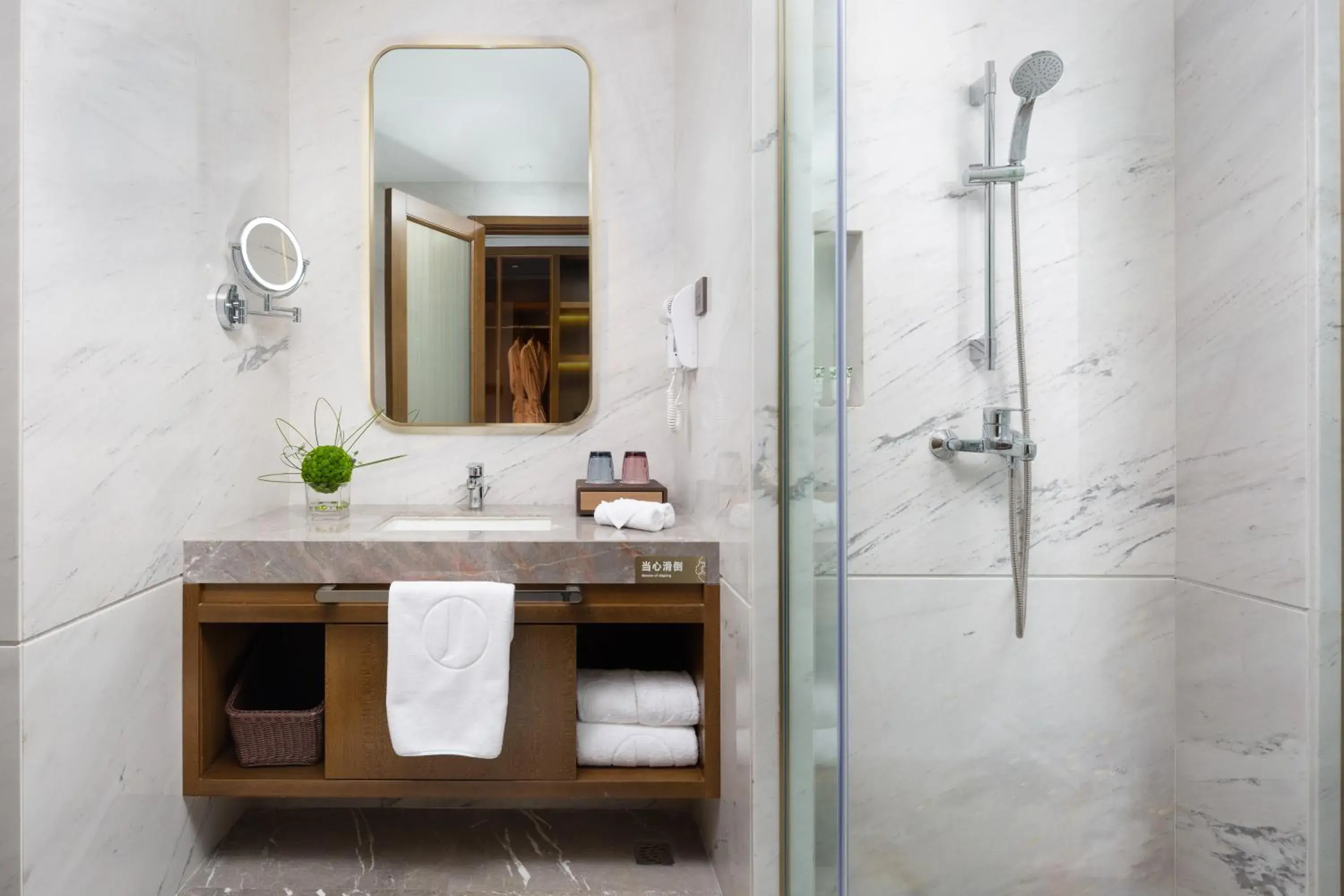 Deluxe Suite in Luzhou Jianguo Hotel Deluxe Suite in Luzhou Jianguo Hotel