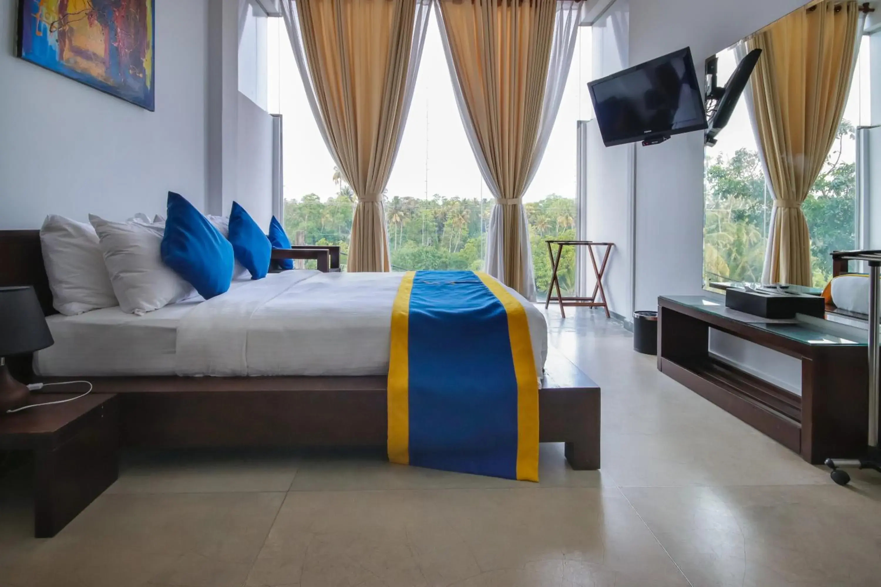 Lagoon Superior in Garton's Cape Lagoon Superior in Garton's Cape