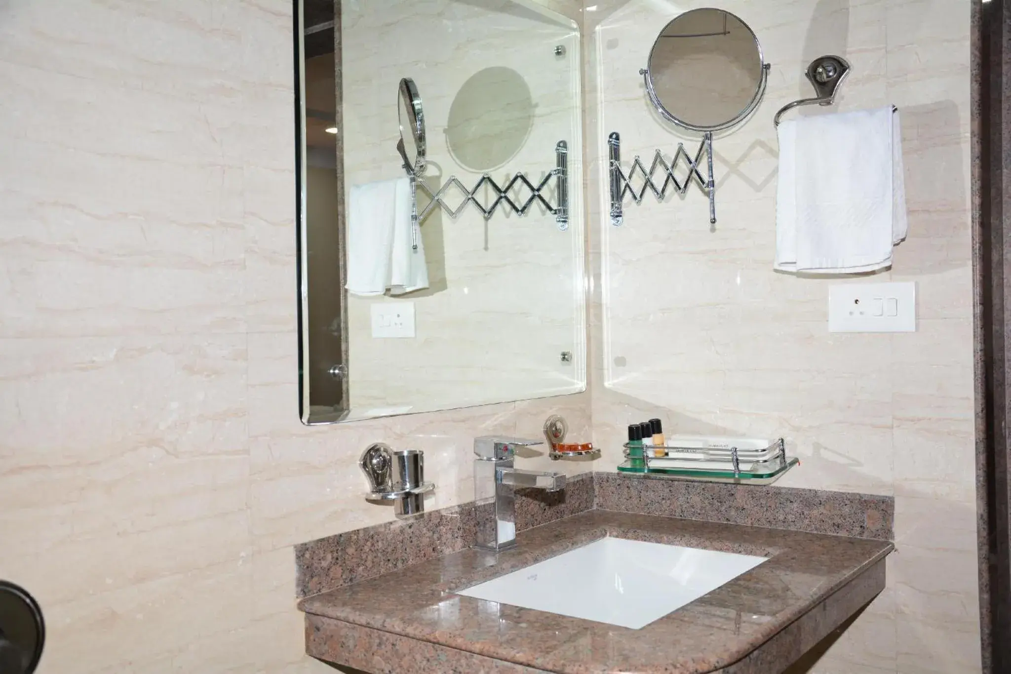 Budget Double Room - single occupancy in Boshan Hotels Budget Double Room - single occupancy in Boshan Hotels