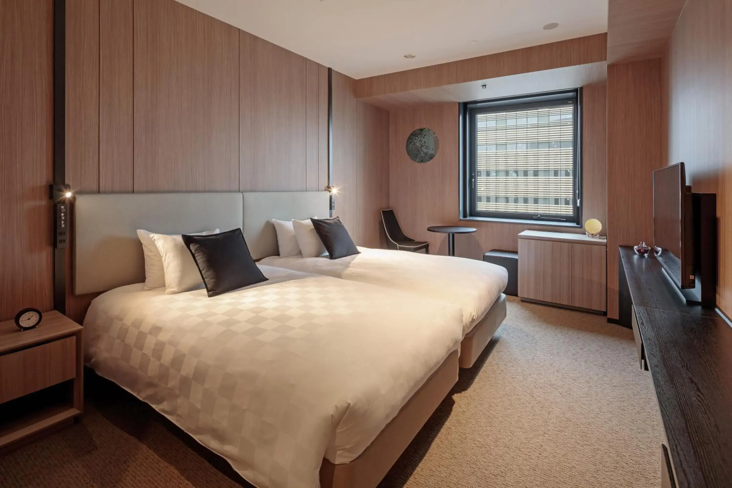 Moderate Twin Room in Yokohama Tokyu REI Hotel Moderate Twin Room in Yokohama Tokyu REI Hotel