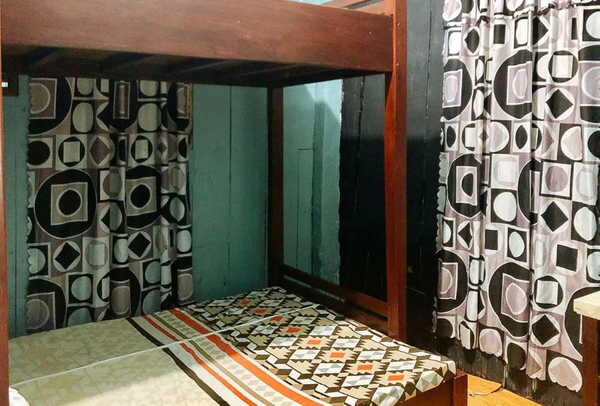 Executive Suite in RedDoorz Hostel at Deomar Hometel & Farm Cafe Vigan Ilocos Executive Suite in RedDoorz Hostel at Deomar Hometel & Farm Cafe Vigan Ilocos