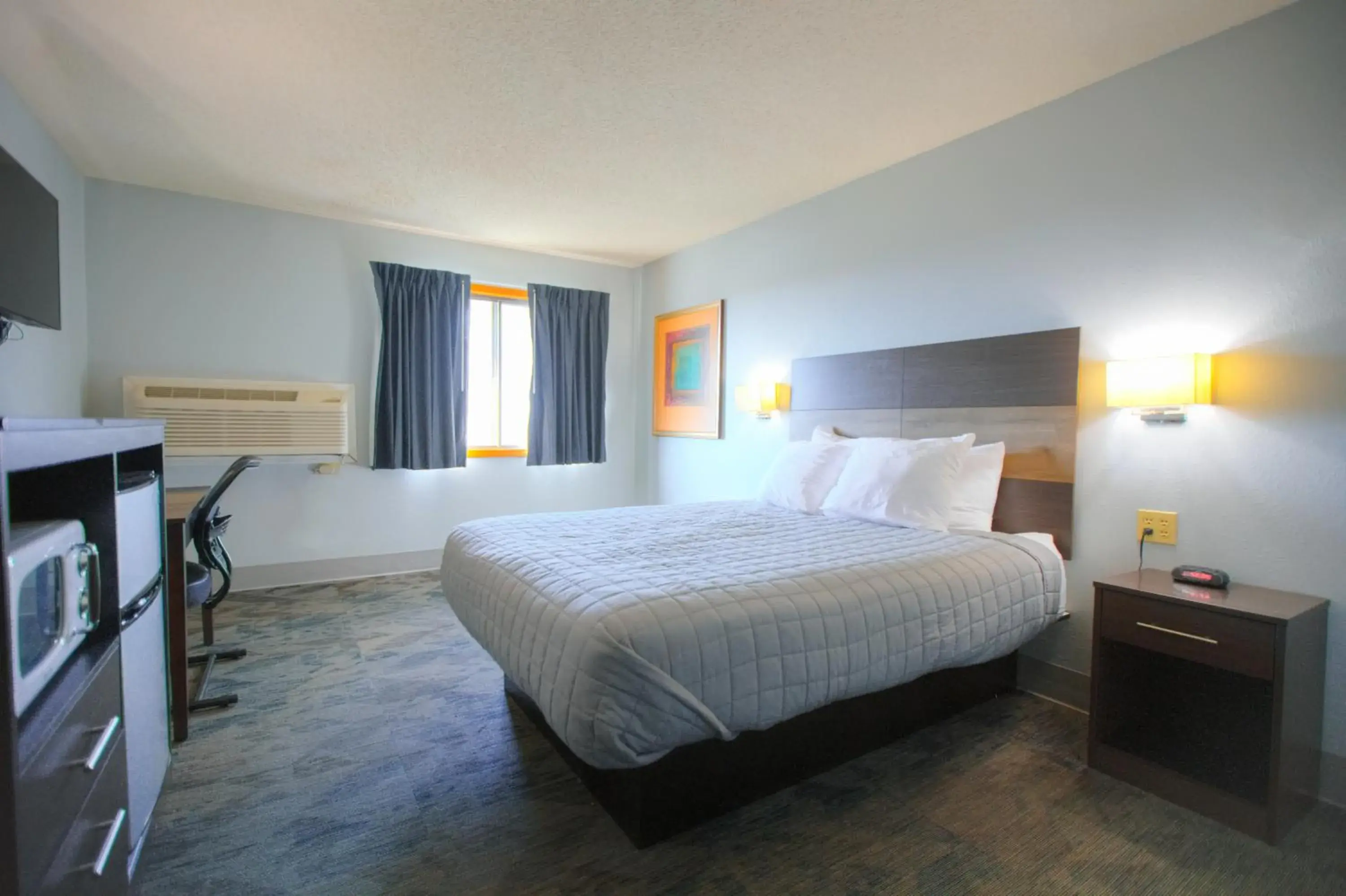 Queen Room - Non-Smoking in Travelodge by Wyndham Lincoln South Queen Room - Non-Smoking in Travelodge by Wyndham Lincoln South