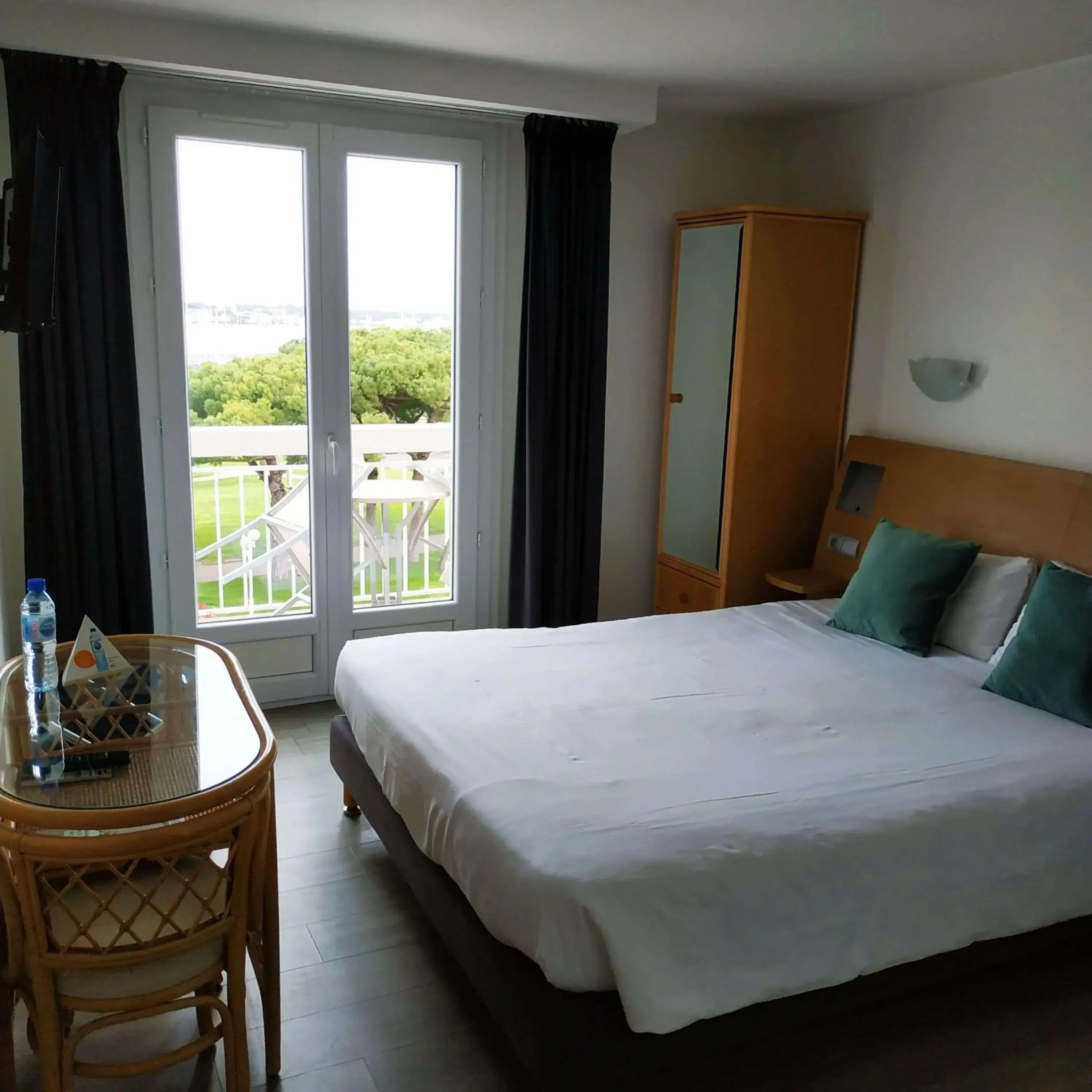 Double Room - Sea Side in Brit Hotel Hermitage Double Room - Sea Side in Brit Hotel Hermitage