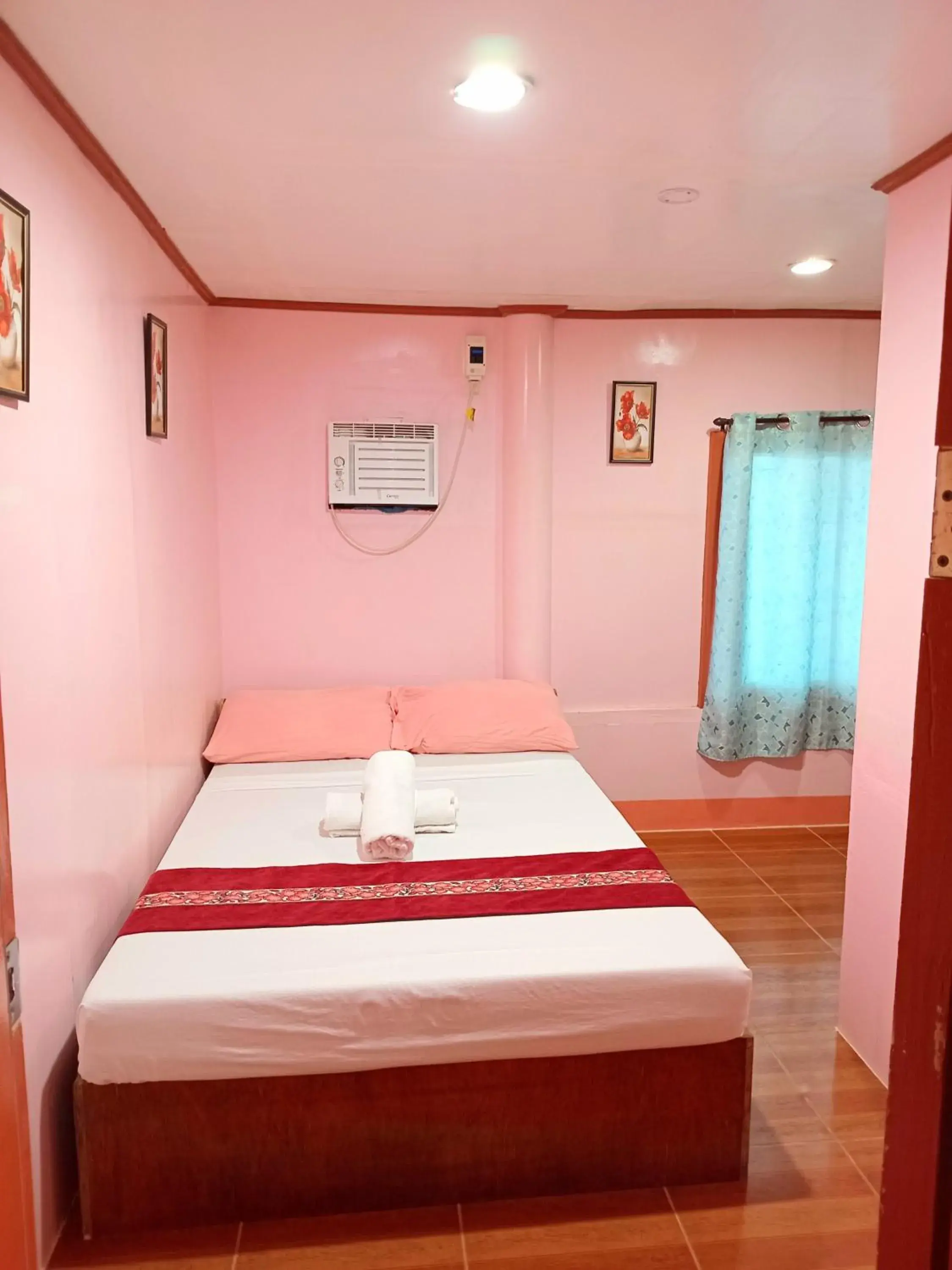 Double Room in JayDin Travellers Inn Double Room in JayDin Travellers Inn