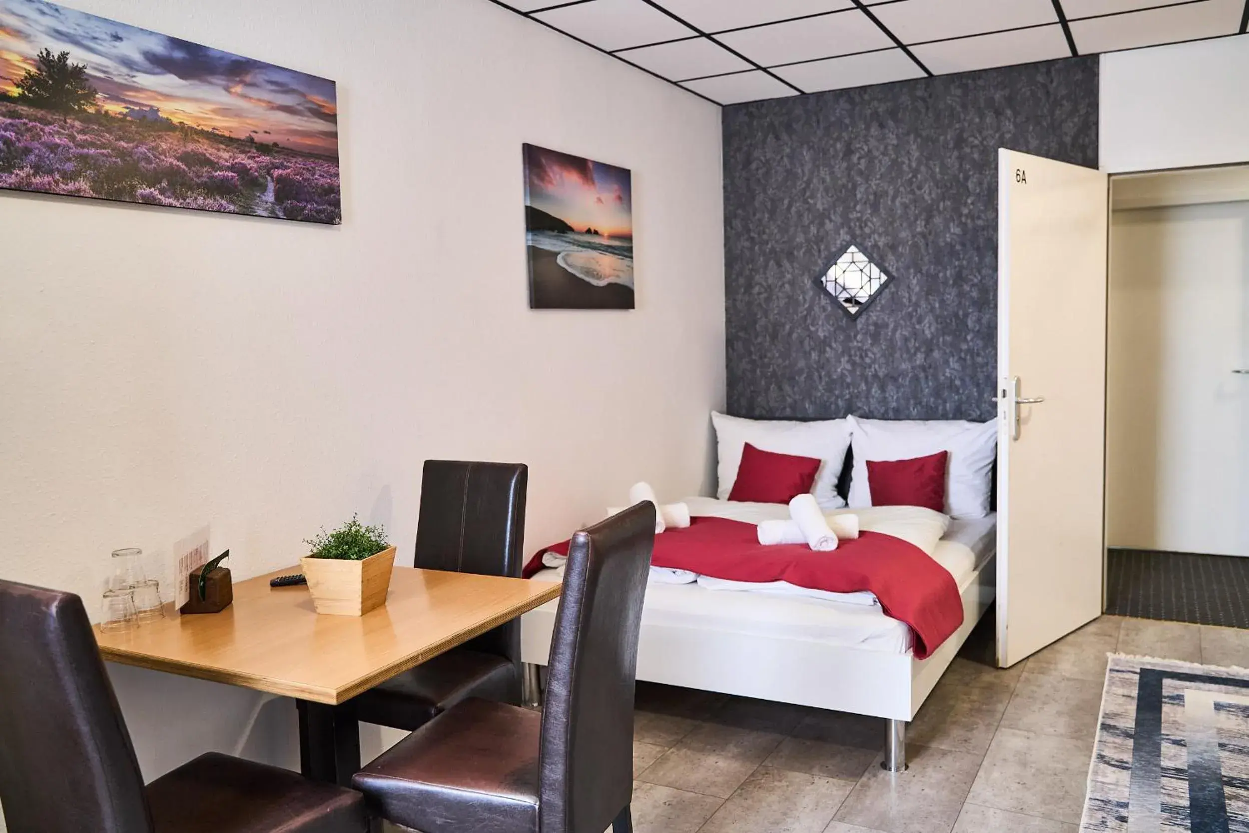 Quadruple Room in Hotel Maximo Quadruple Room in Hotel Maximo