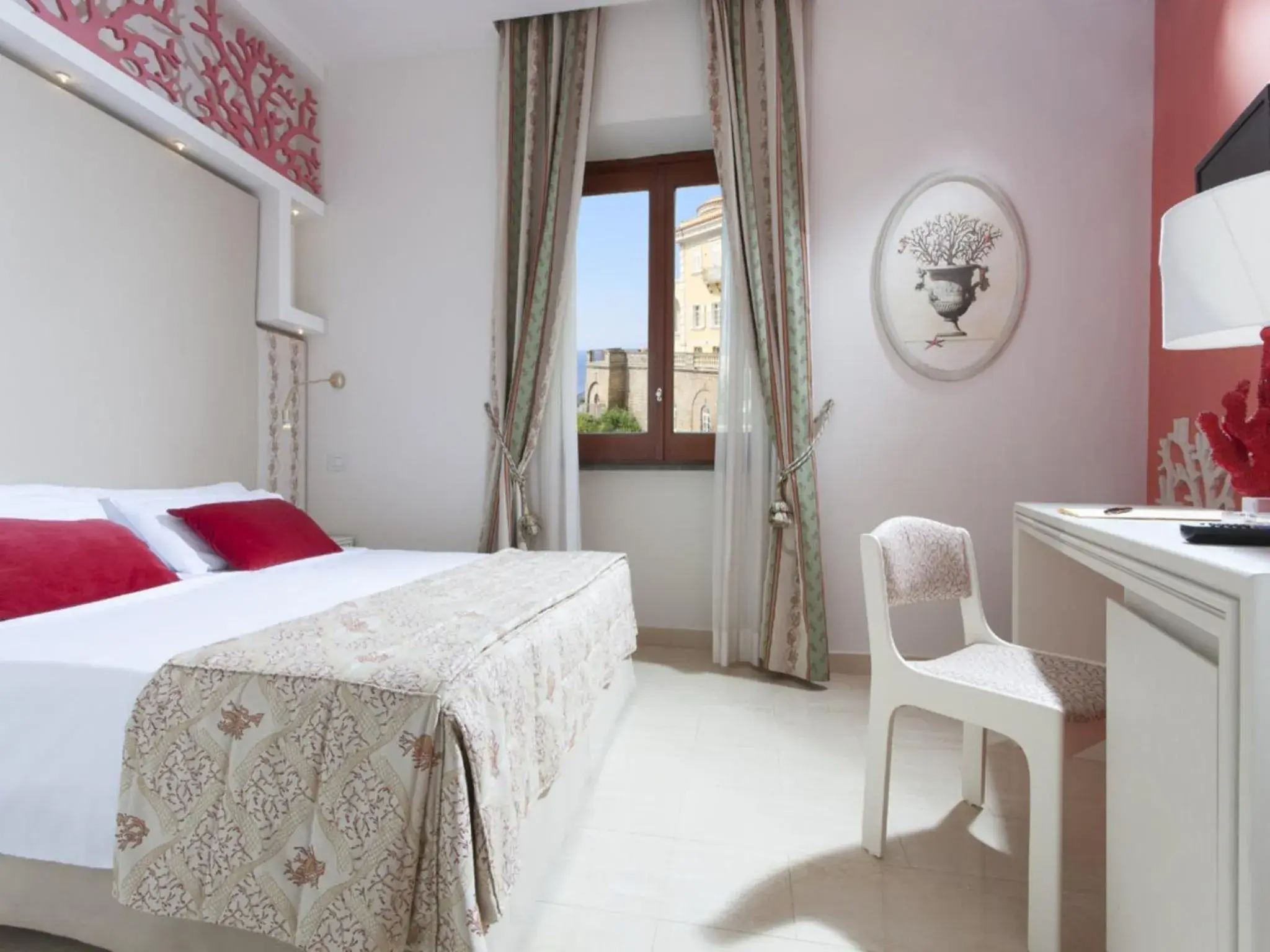 Classic Double or Twin Room in Hotel Corallo Sorrento Classic Double or Twin Room in Hotel Corallo Sorrento