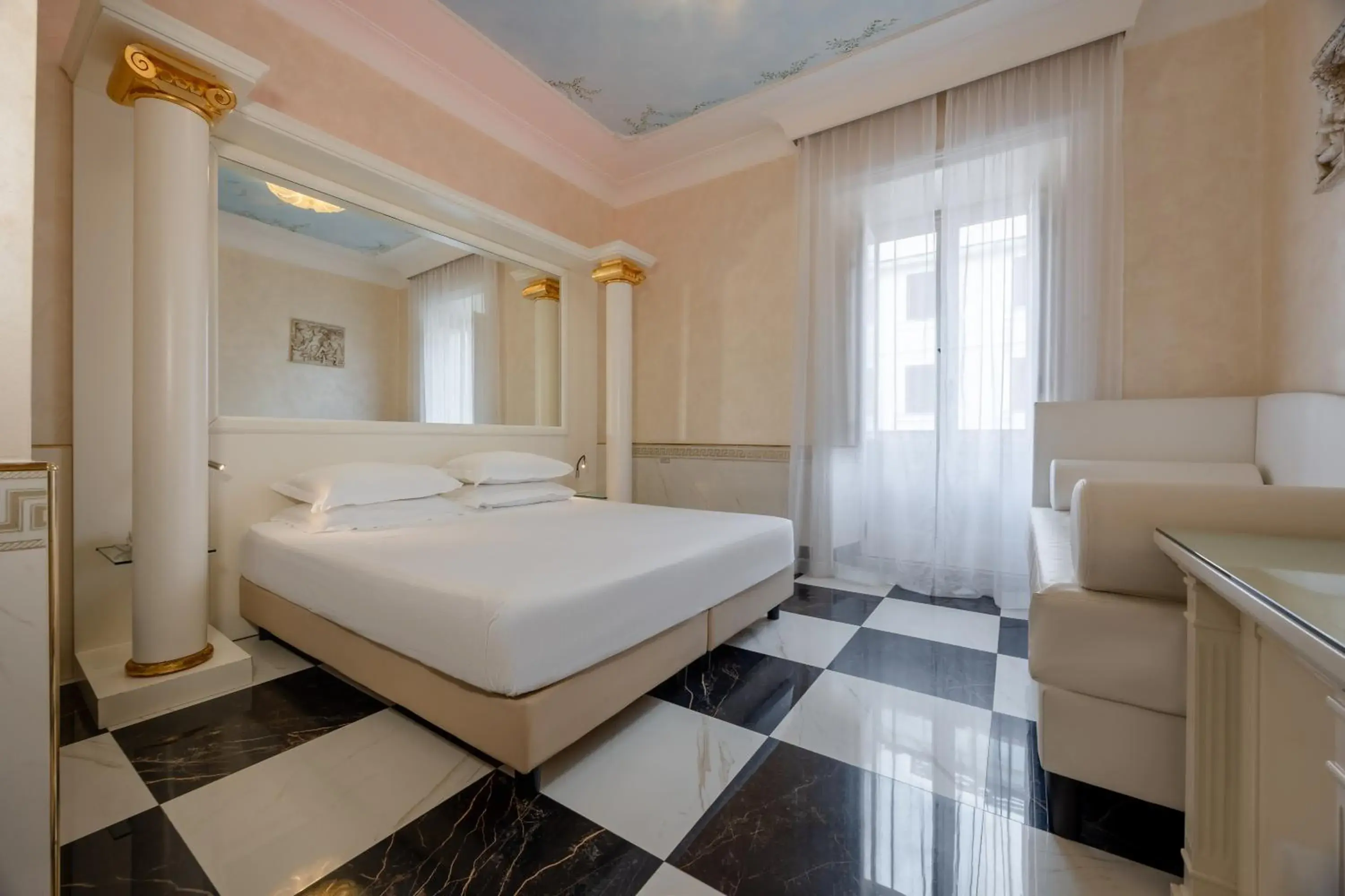 Deluxe Double Room in Hotel Palladium Palace Deluxe Double Room in Hotel Palladium Palace