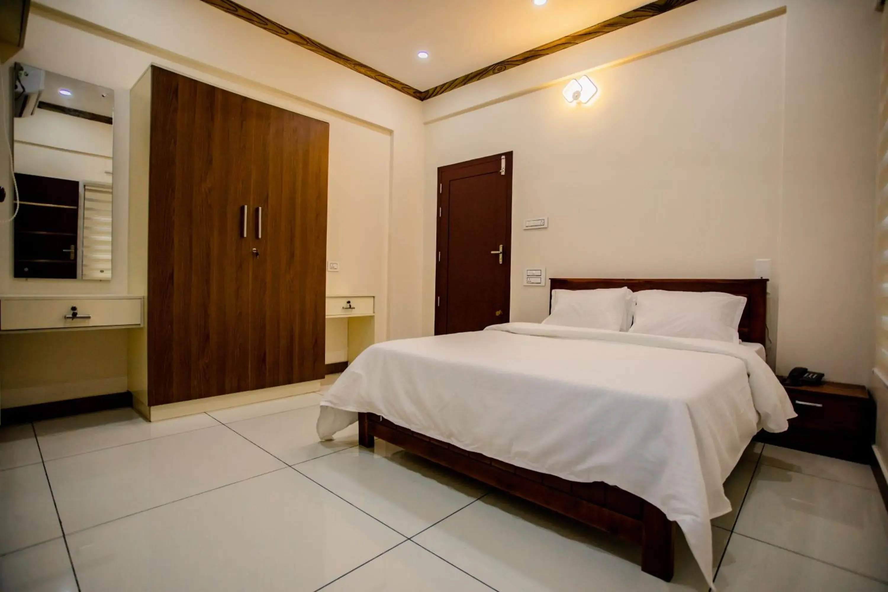 One-Bedroom Apartment in Cliff Way Apartments One-Bedroom Apartment in Cliff Way Apartments