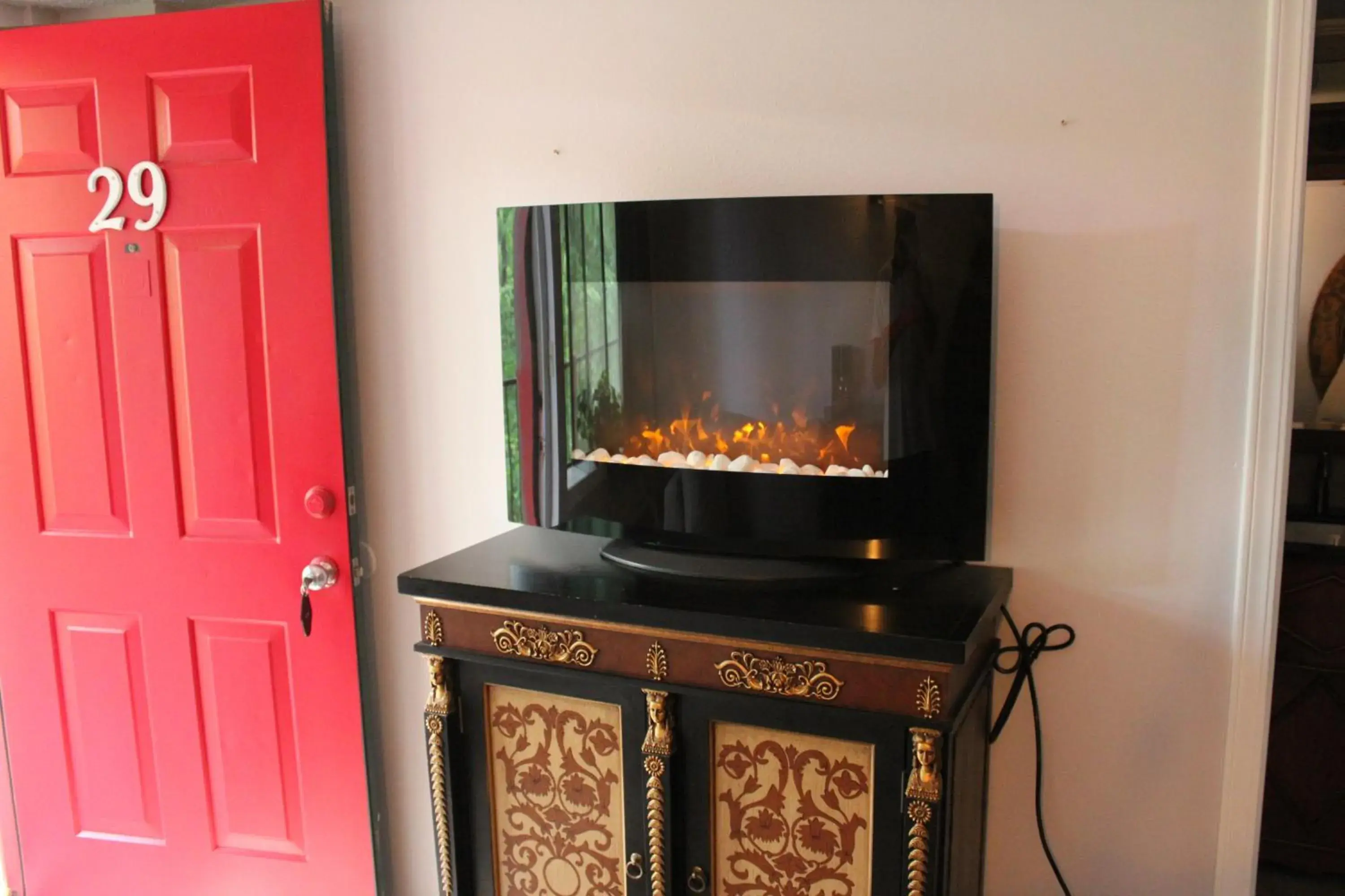 Large Single Room in Brydan Suites Large Single Room in Brydan Suites