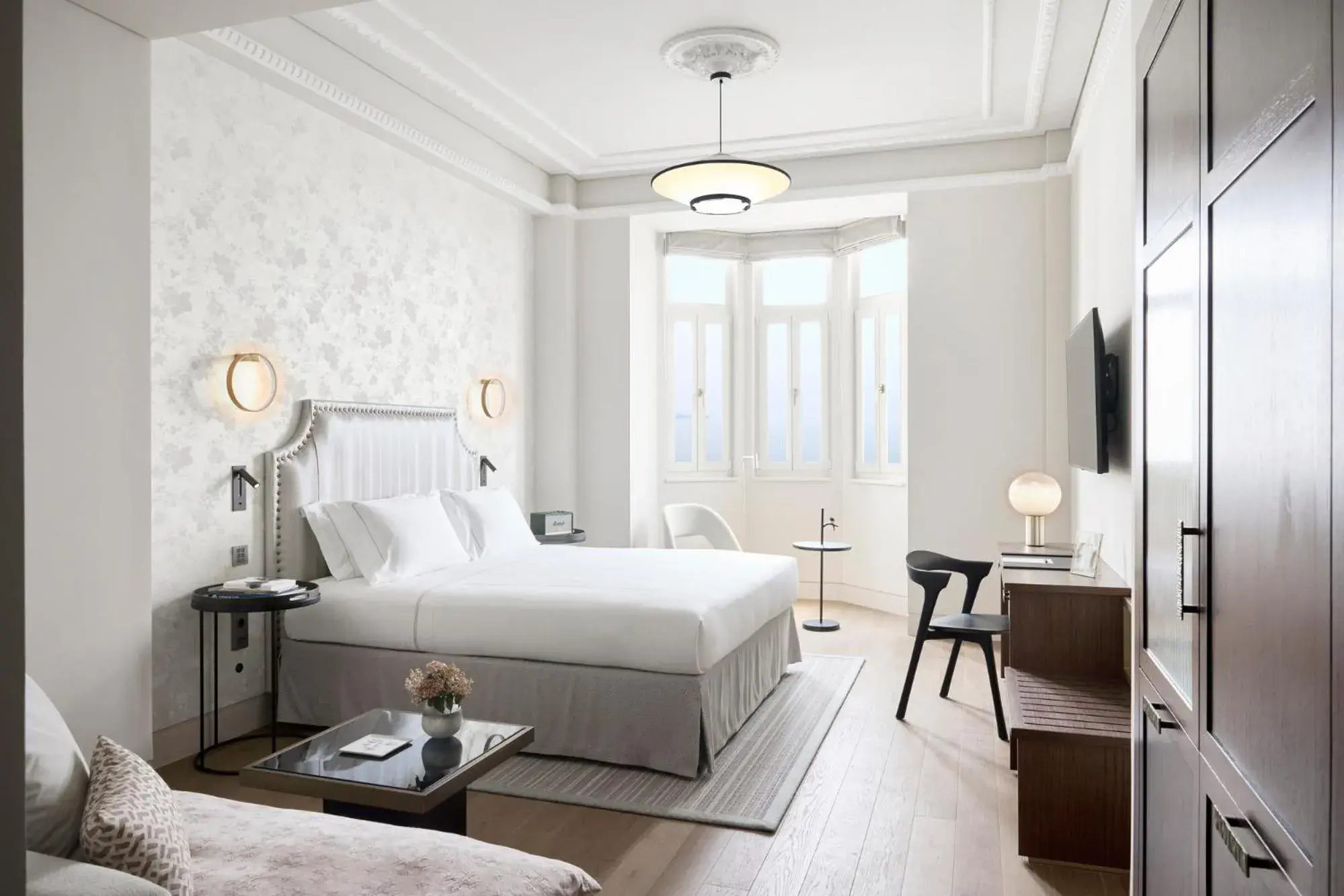 Junior Suite Sea Front Oriel in ON Residence Junior Suite Sea Front Oriel in ON Residence