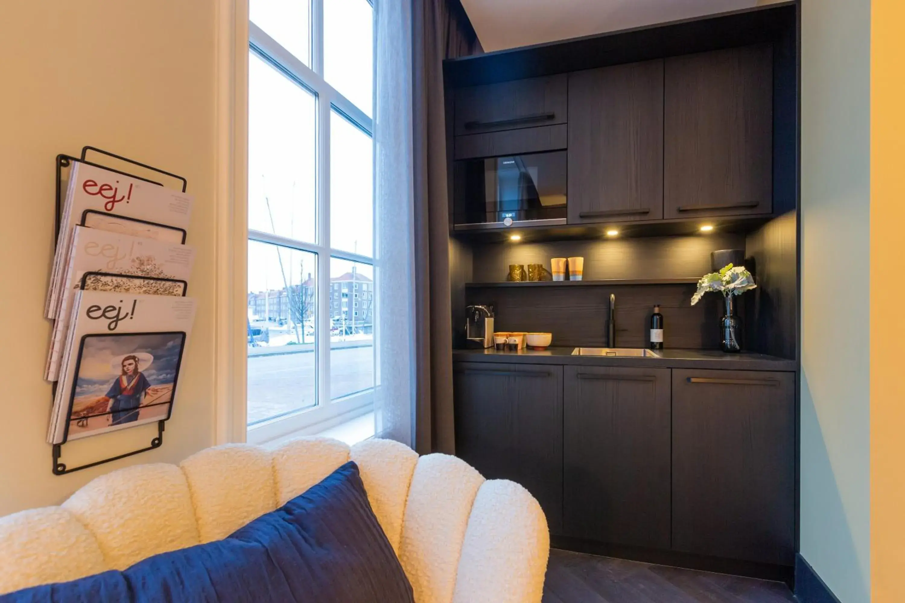 Junior suite with view on the harbor in Boutiquehotel Princenjagt Junior suite with view on the harbor in Boutiquehotel Princenjagt